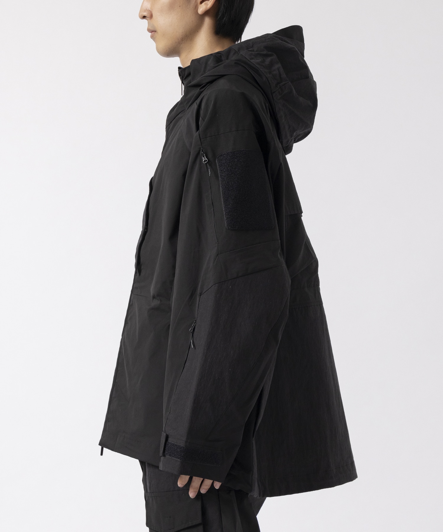 ×NEXUSVII HOODED LUGGAGE PARKA White Mountaineering