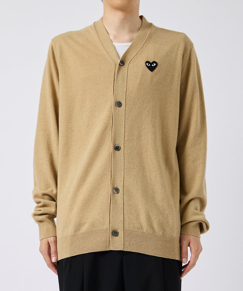 AX-N024-051 SWEATER CARDIGAN GOLD EMBLEM BLACK HEART PLAY COMME des GARCONS