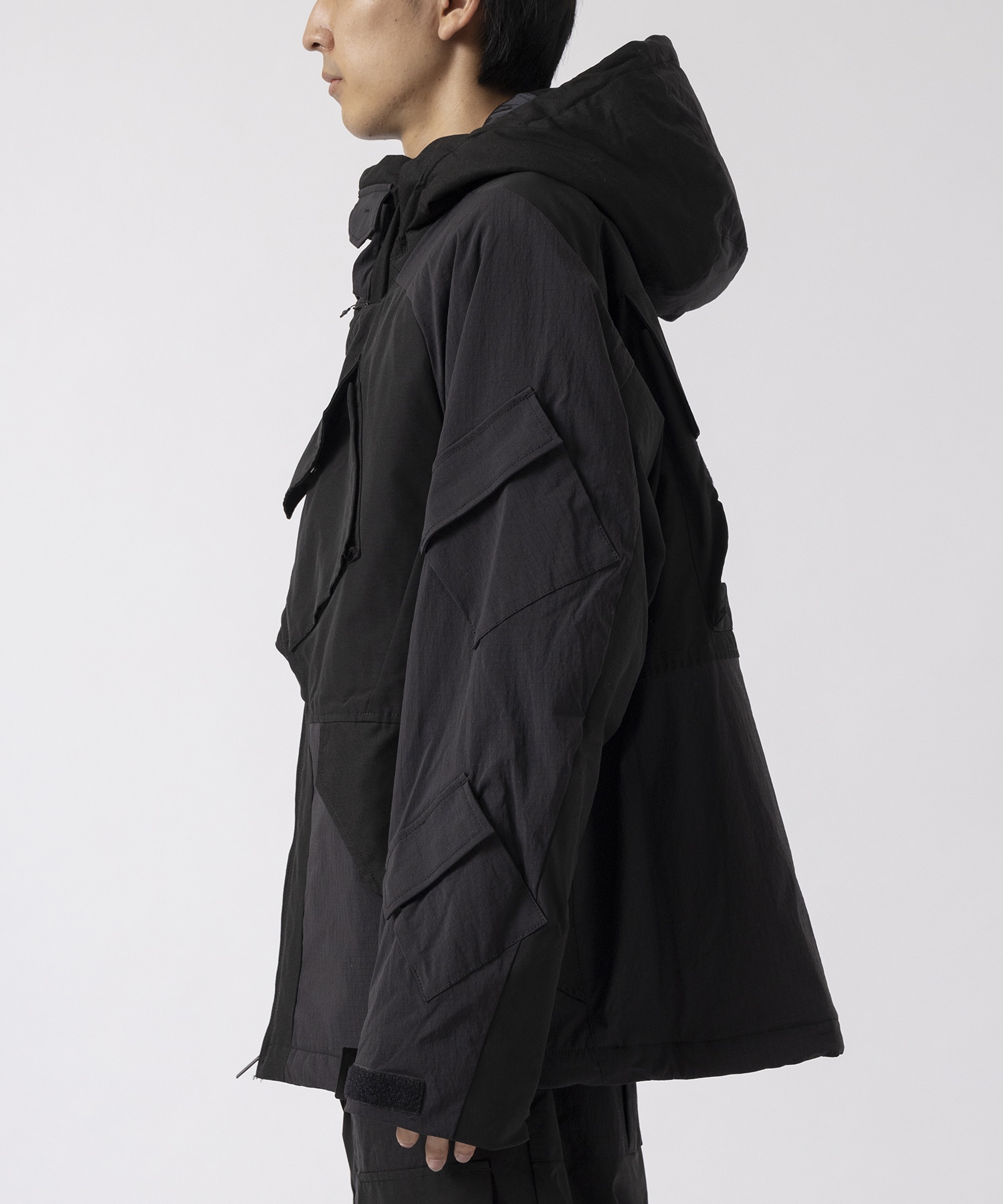 ×NEXUSVII ASYMMETRY JACKET White Mountaineering