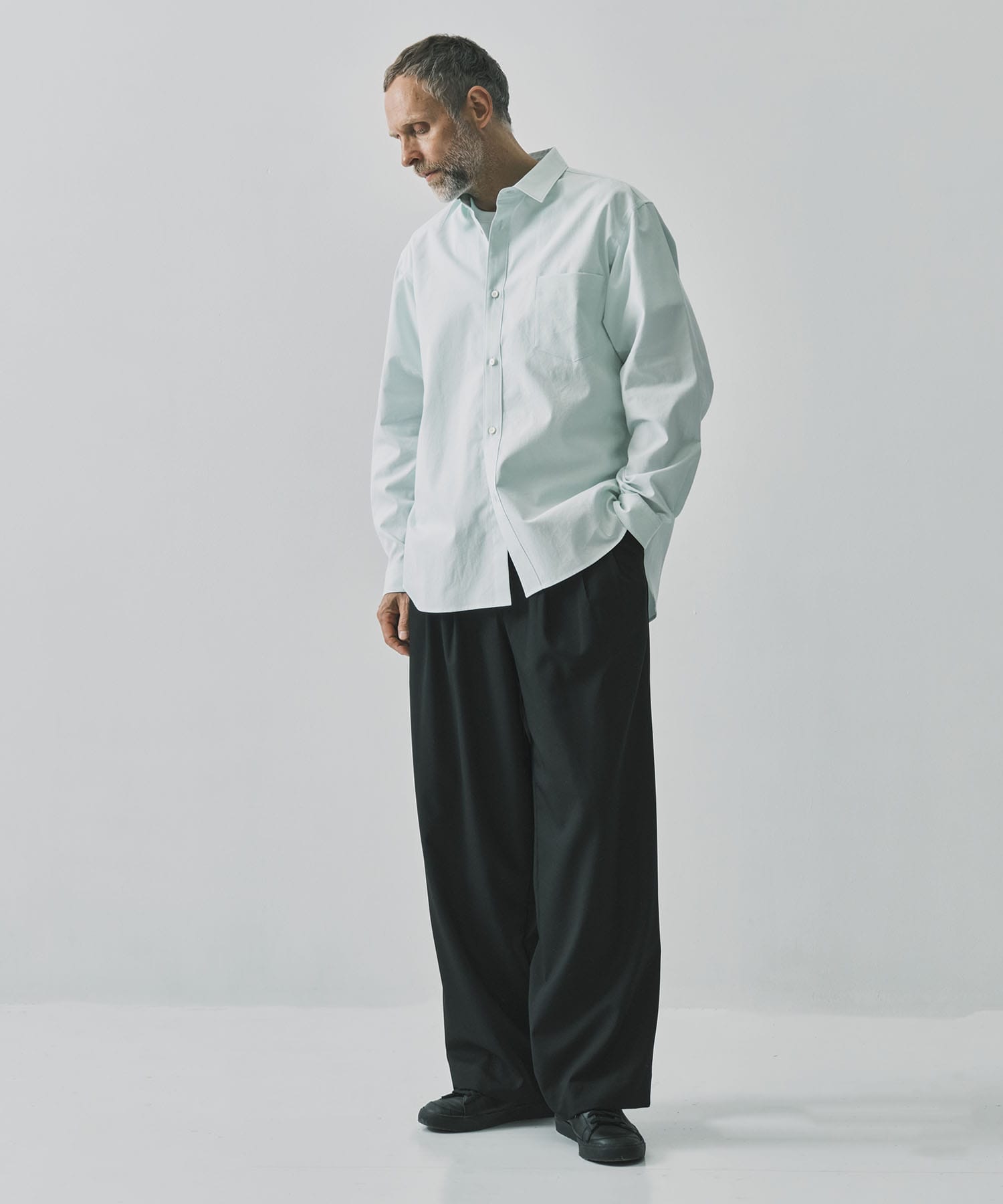 TRIPLE PLEATED WIDE TROUSERS MARKAWARE