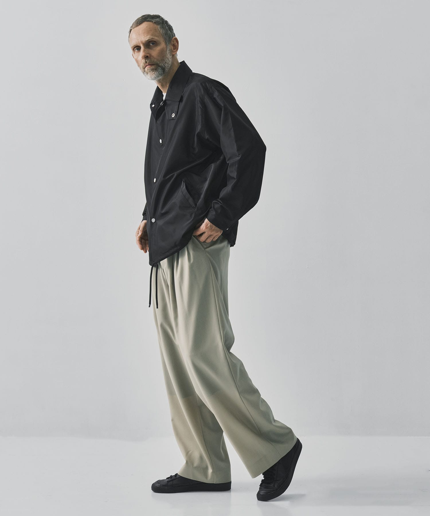 TRIPLE PLEATED WIDE TROUSERS MARKAWARE