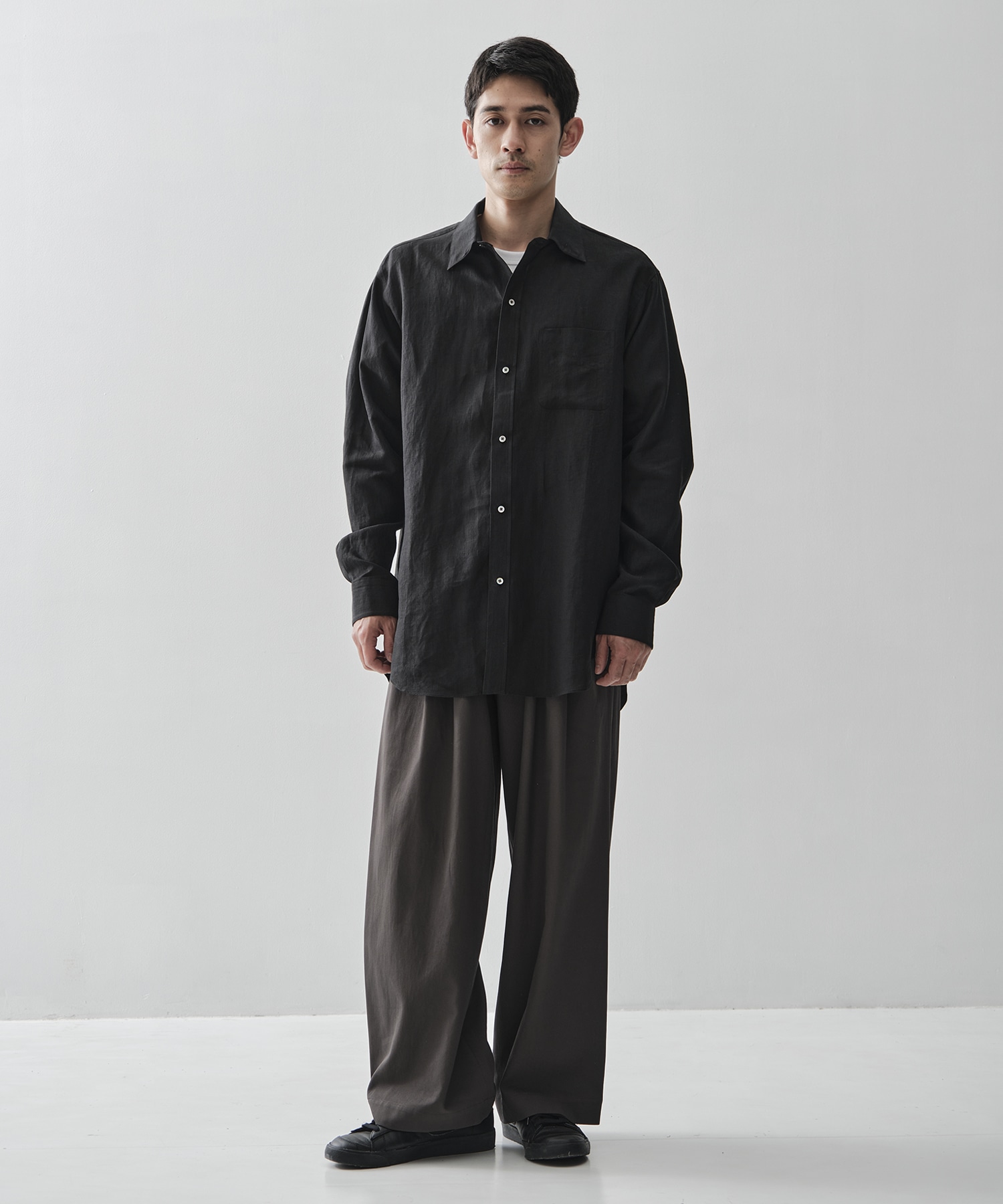 TRIPLE PLEATED EASY TROUSERS MARKAWARE