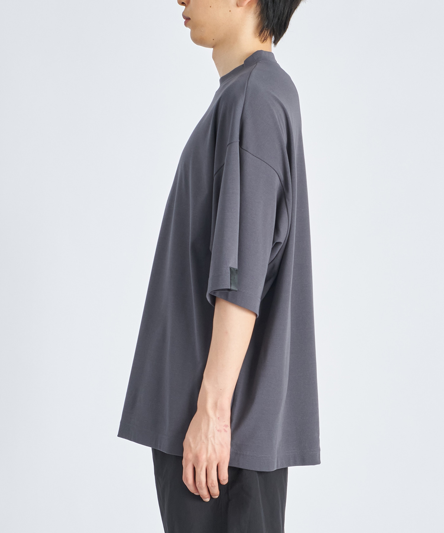2251-CS51-019 S/S TEE N.HOOLYWOOD