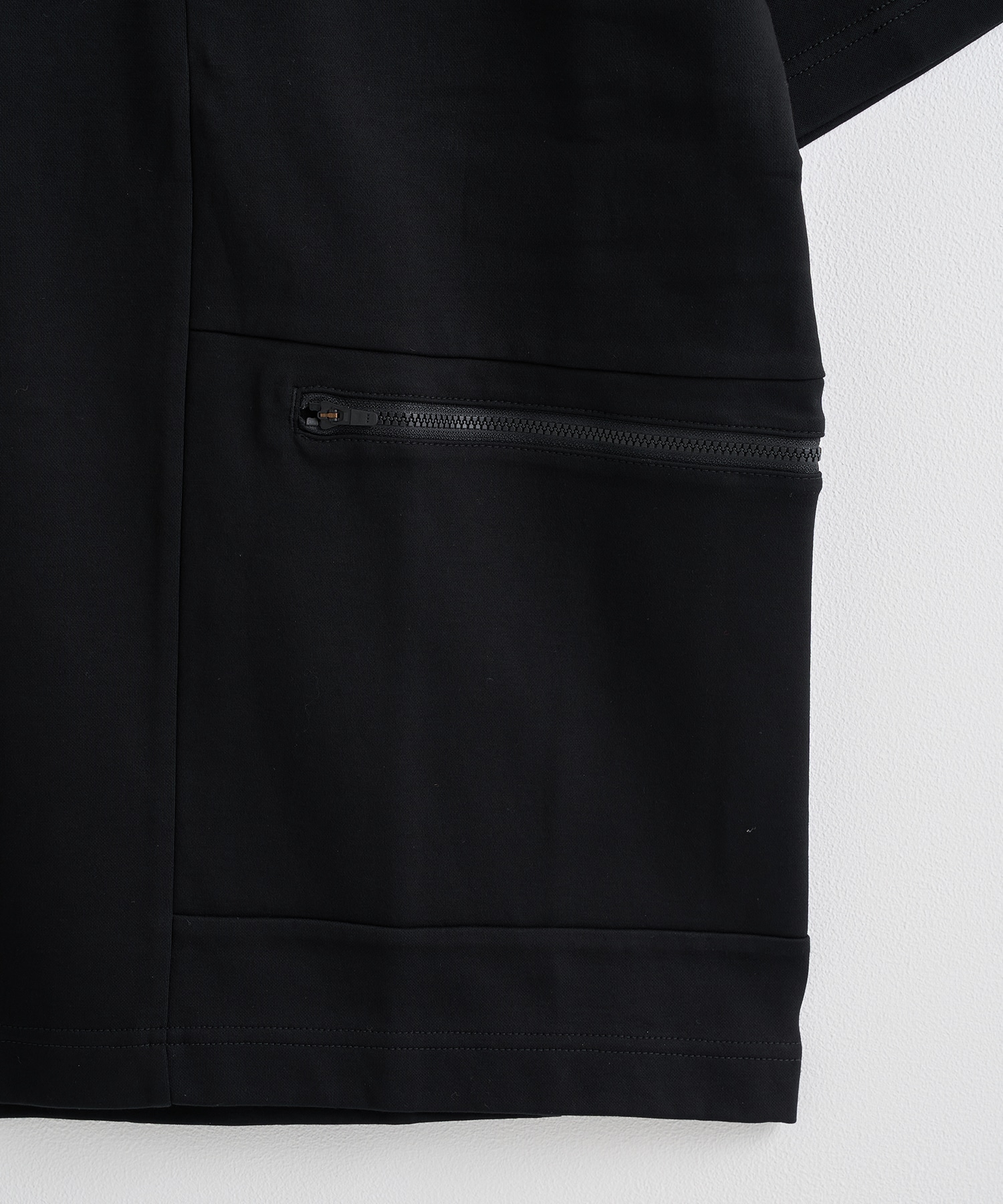 SIDE POCKET T-SHIRT White Mountaineering