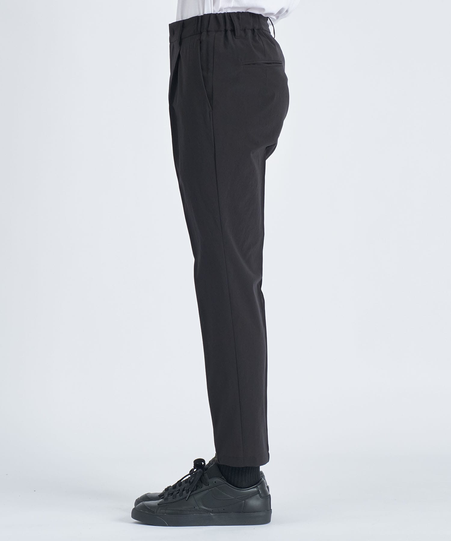 着た方が涼しい Pintucrease Tapered Pants THE TOKYO