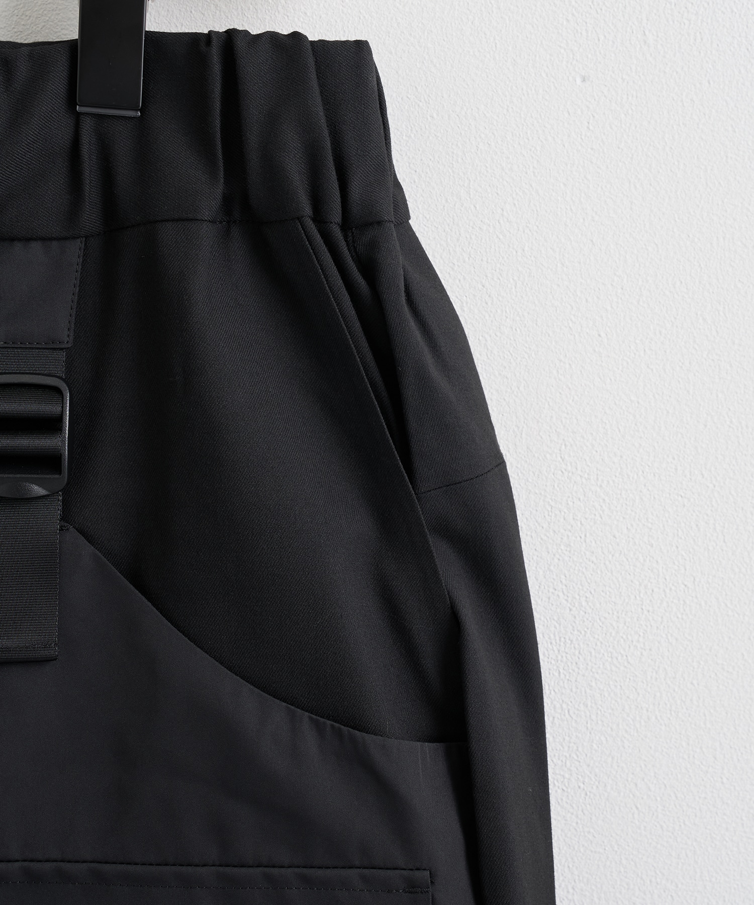 CARGO SAROUEL PANTS White Mountaineering