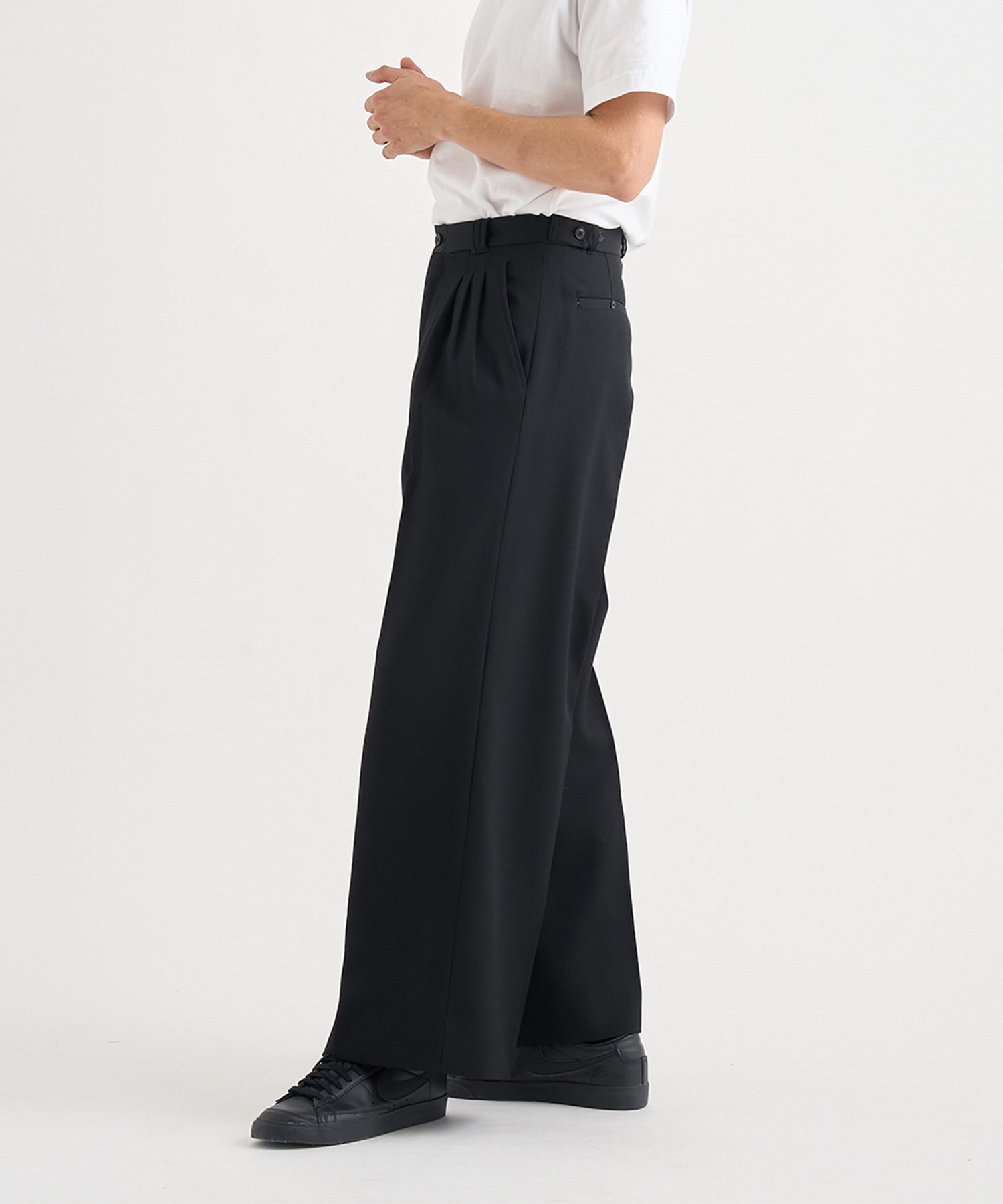 YOKE プリーツパンツ サイズ1 黒 Cotton Gabardine 3Pleated Wide-Leg Trousers | YOKE Official