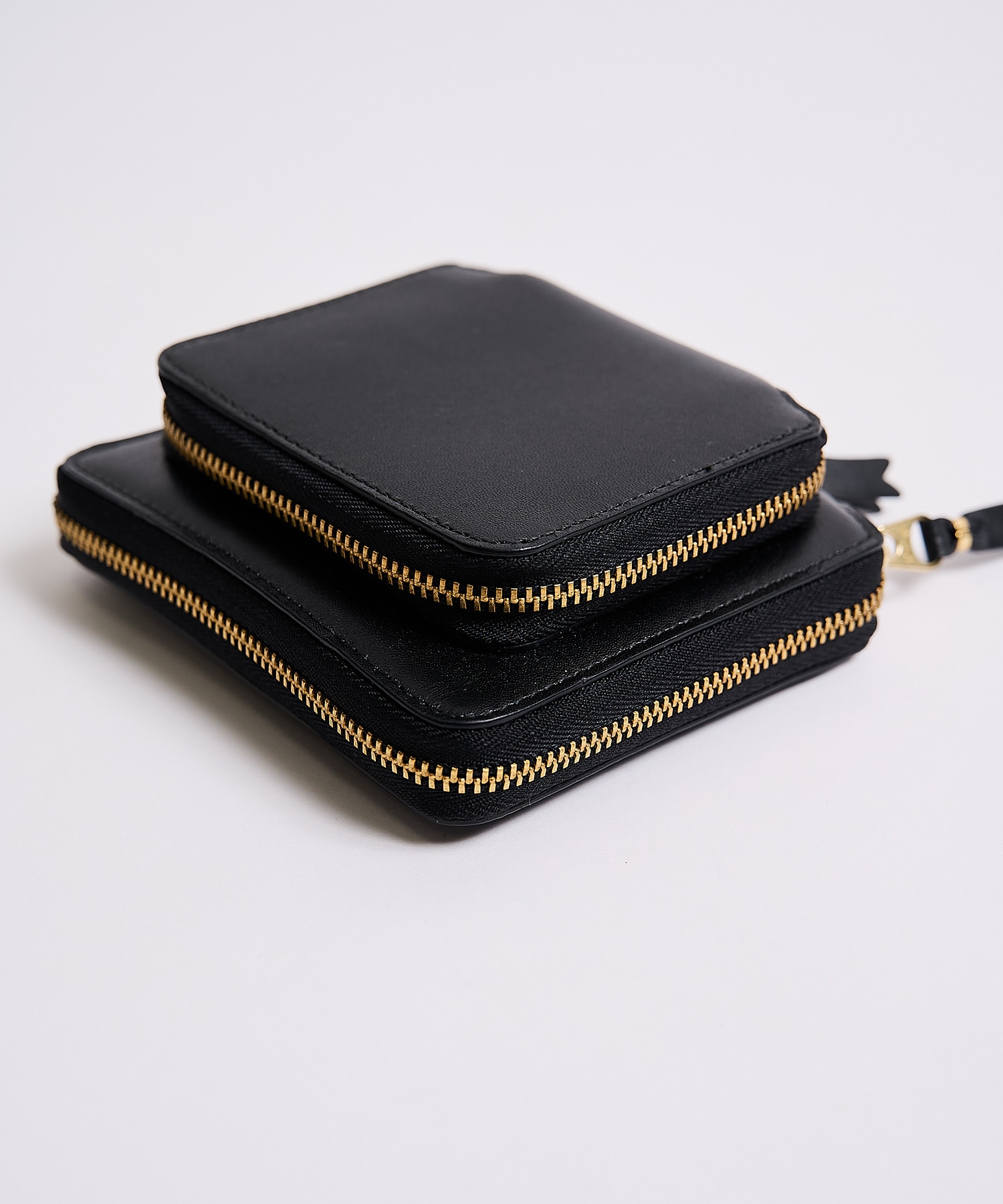 OUTSIDE POCKET FOLD ZIP WALLET Wallet Comme des Garcons