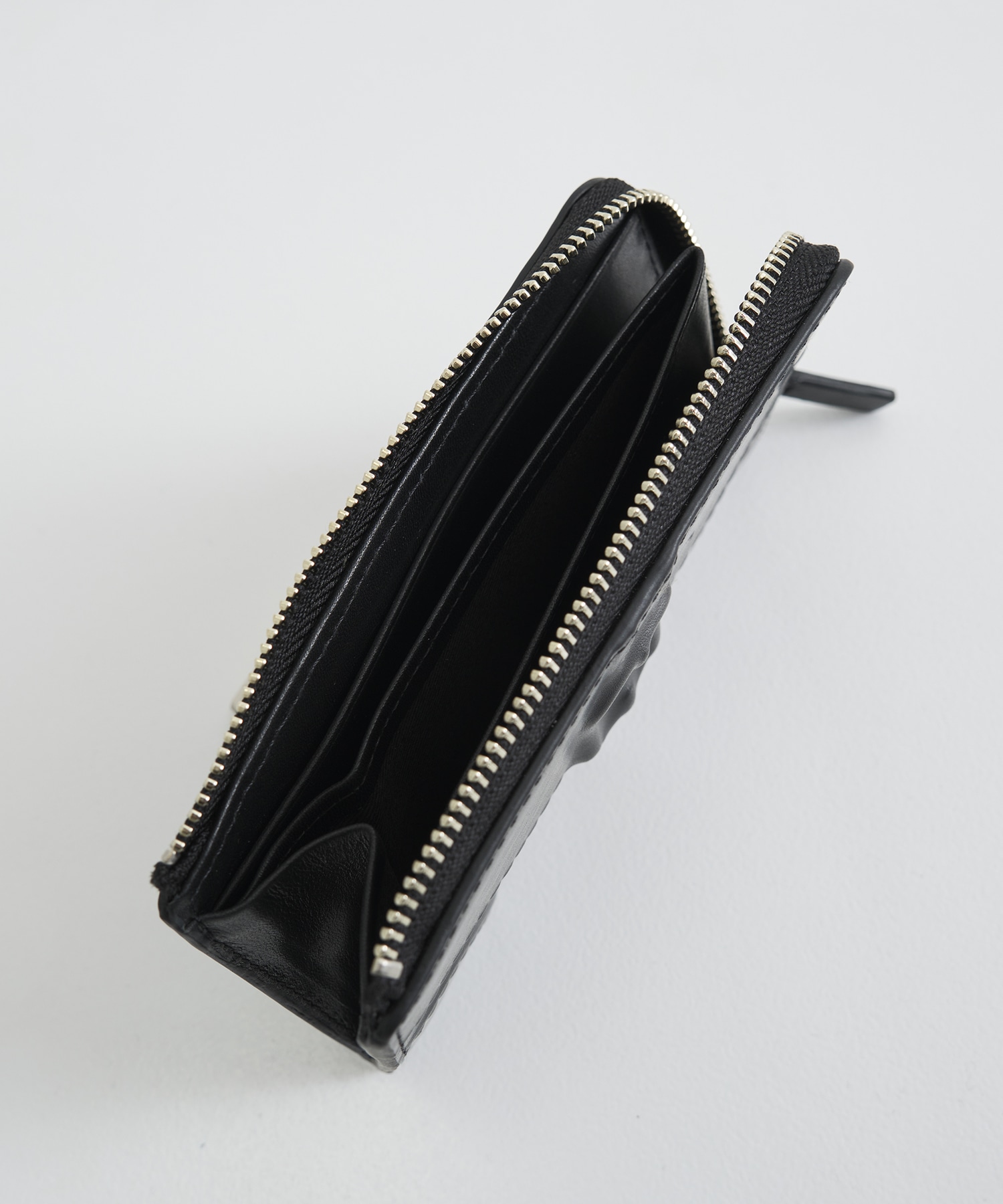 invisible fragment case Maison MIHARA YASUHIRO