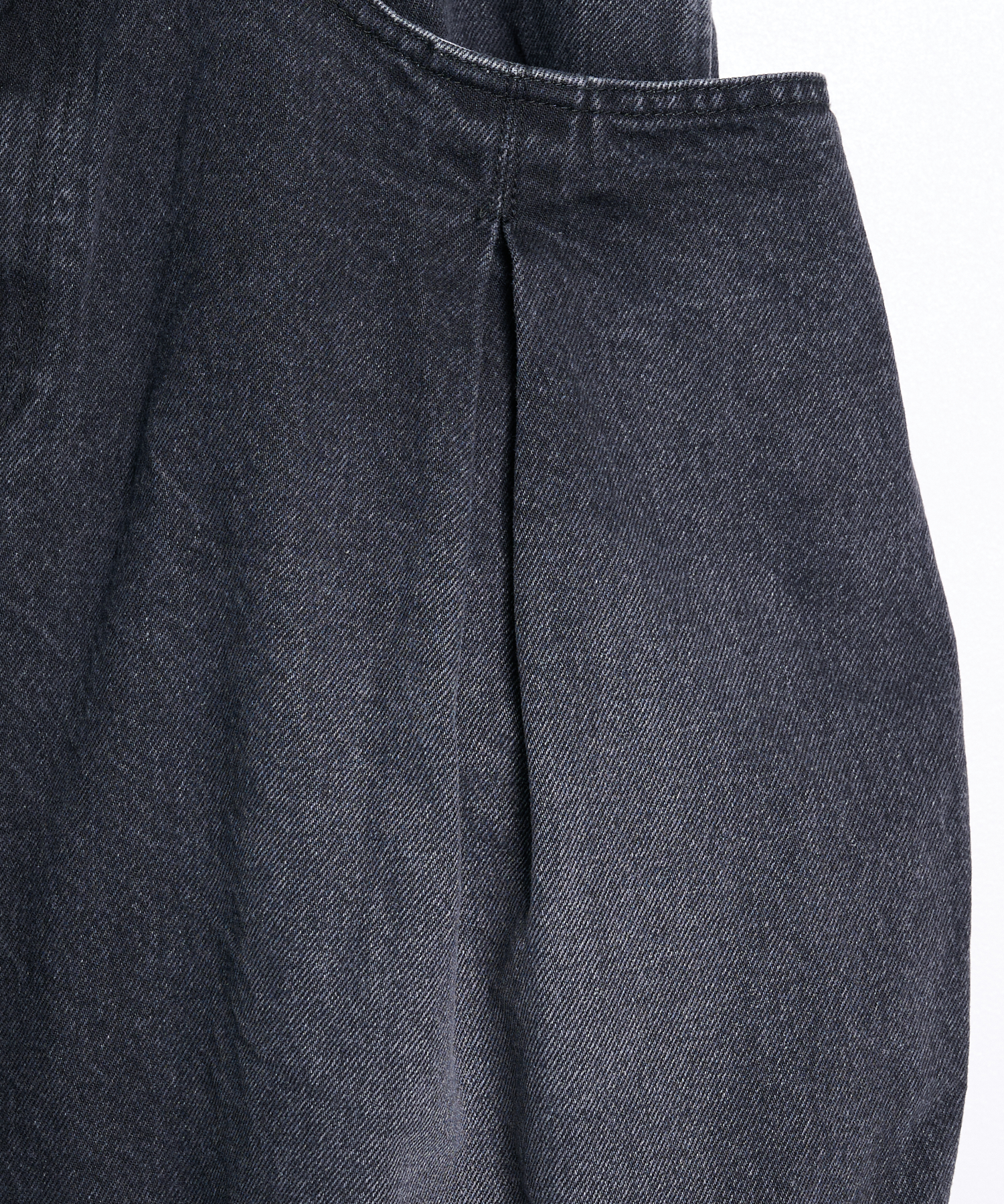 26fw-p-08 3D cutting denim pants KHOKI