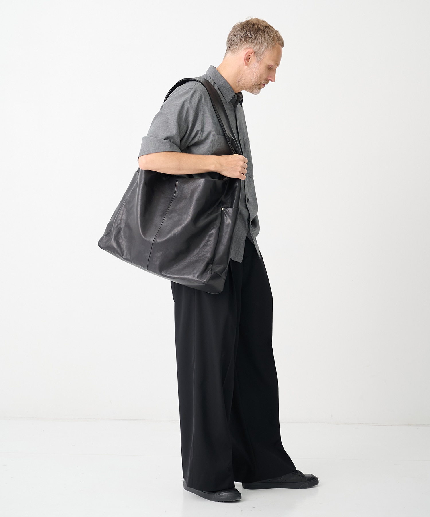 シュタイン】ST.1673 GOAT LEATHER SHOULDER BAG(FREE BLACK): ssstein