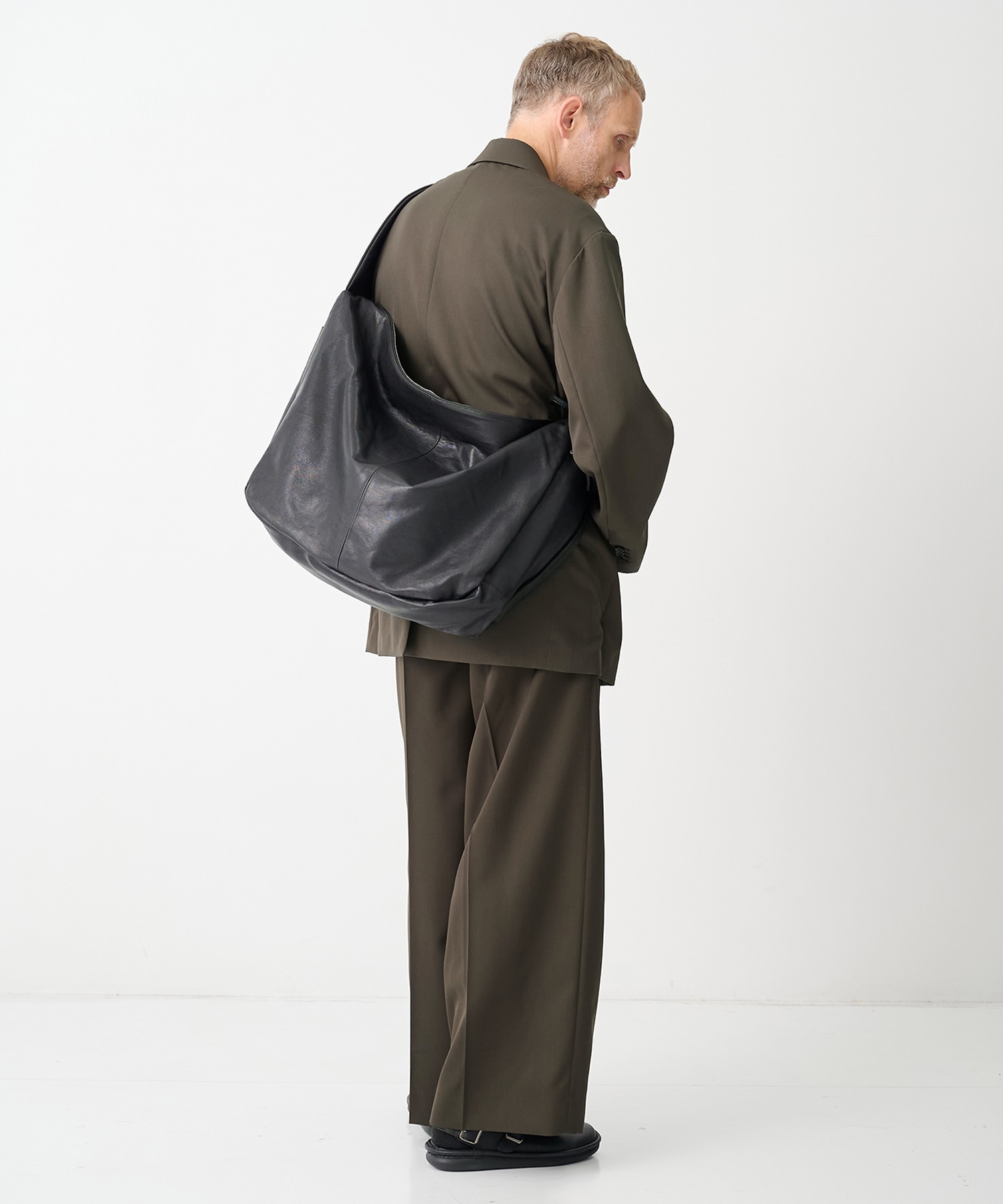 【シュタイン】ST.1674 GOAT LEATHER SHIRRING HANDLE SHOULDER BAG ssstein