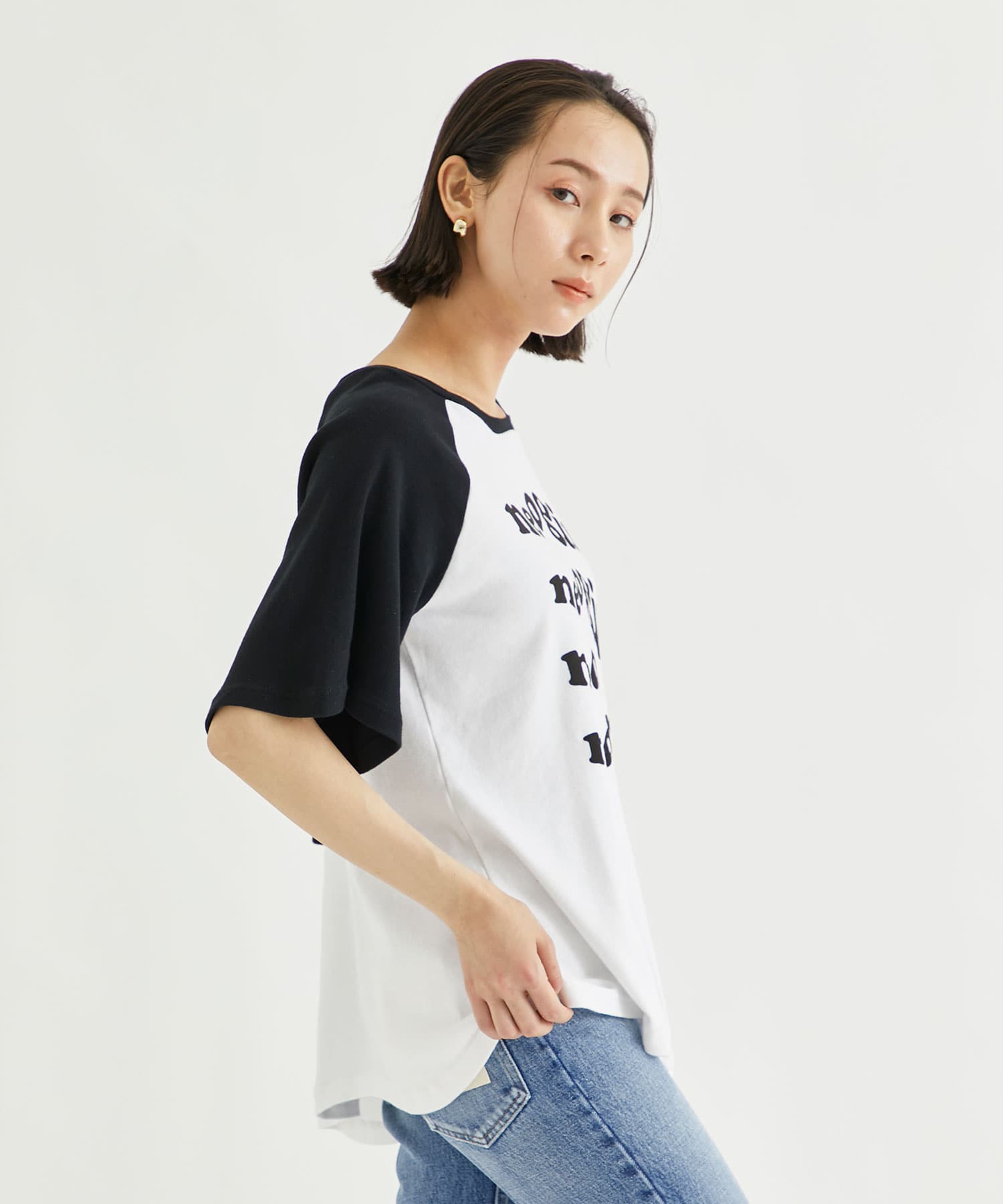 neo girl T-shorts(2 BLACK): UNDERCOVER: WOMEN｜THE TOKYO ONLINE STORE