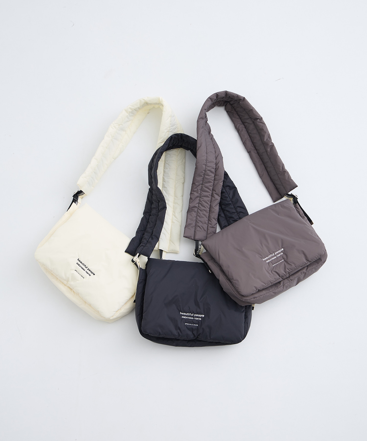 別注 PATTED SQUARE SHOULDER BAG beautiful people