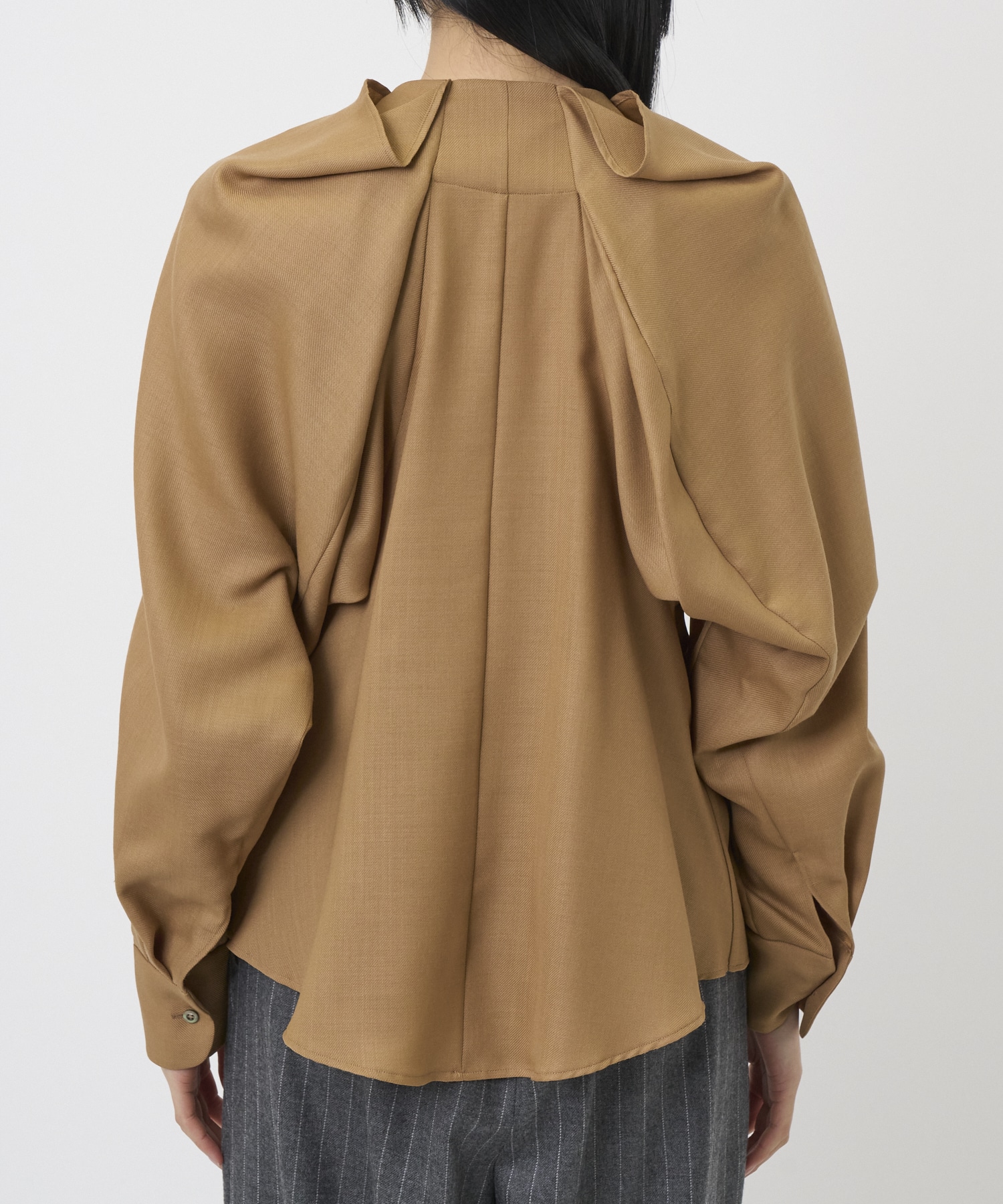 NECK TUCK BLOUSE support surface