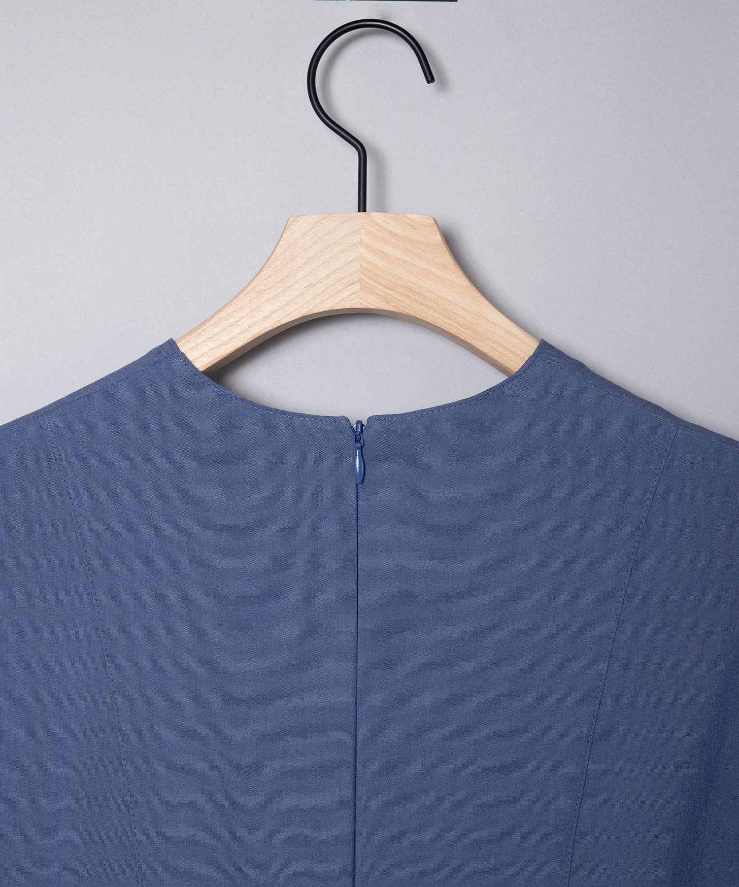 EX.Tamara drape sleeve dress BLU AKIRANAKA