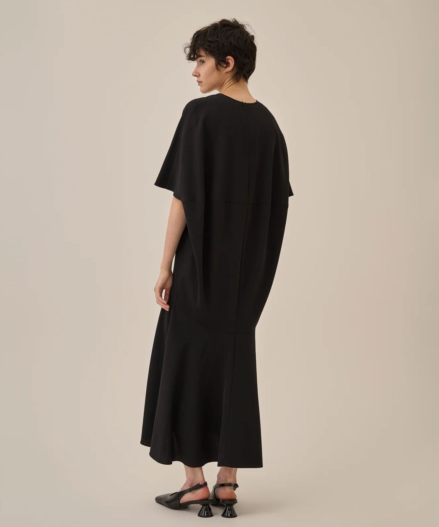 Aura dress BK AKIRANAKA