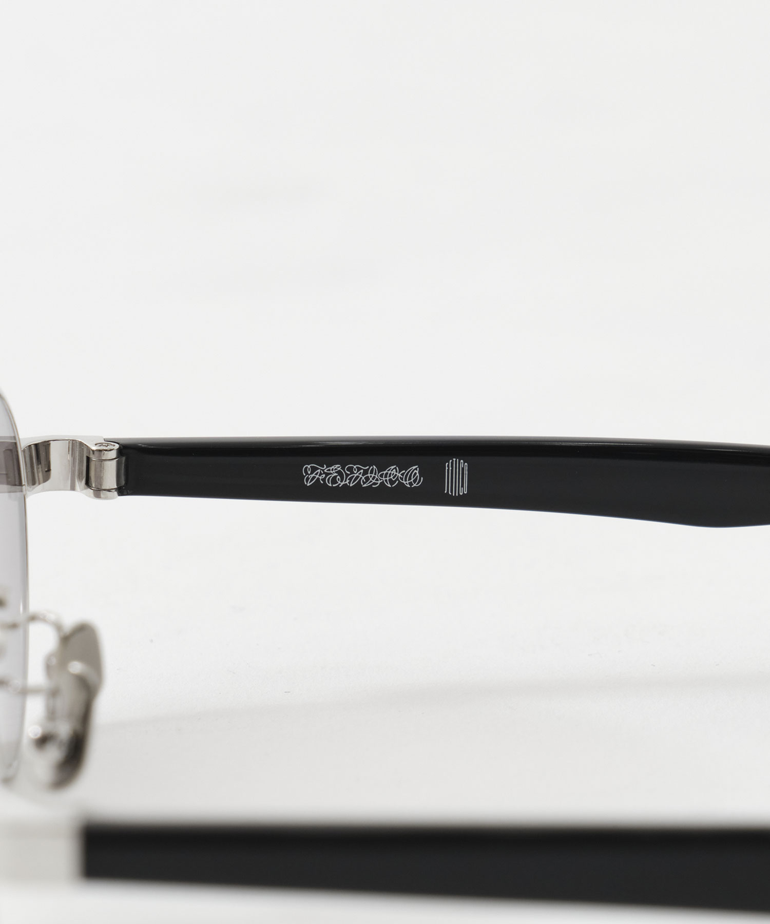 × BLANC METAL OVAL SUNGLASSES FETICO