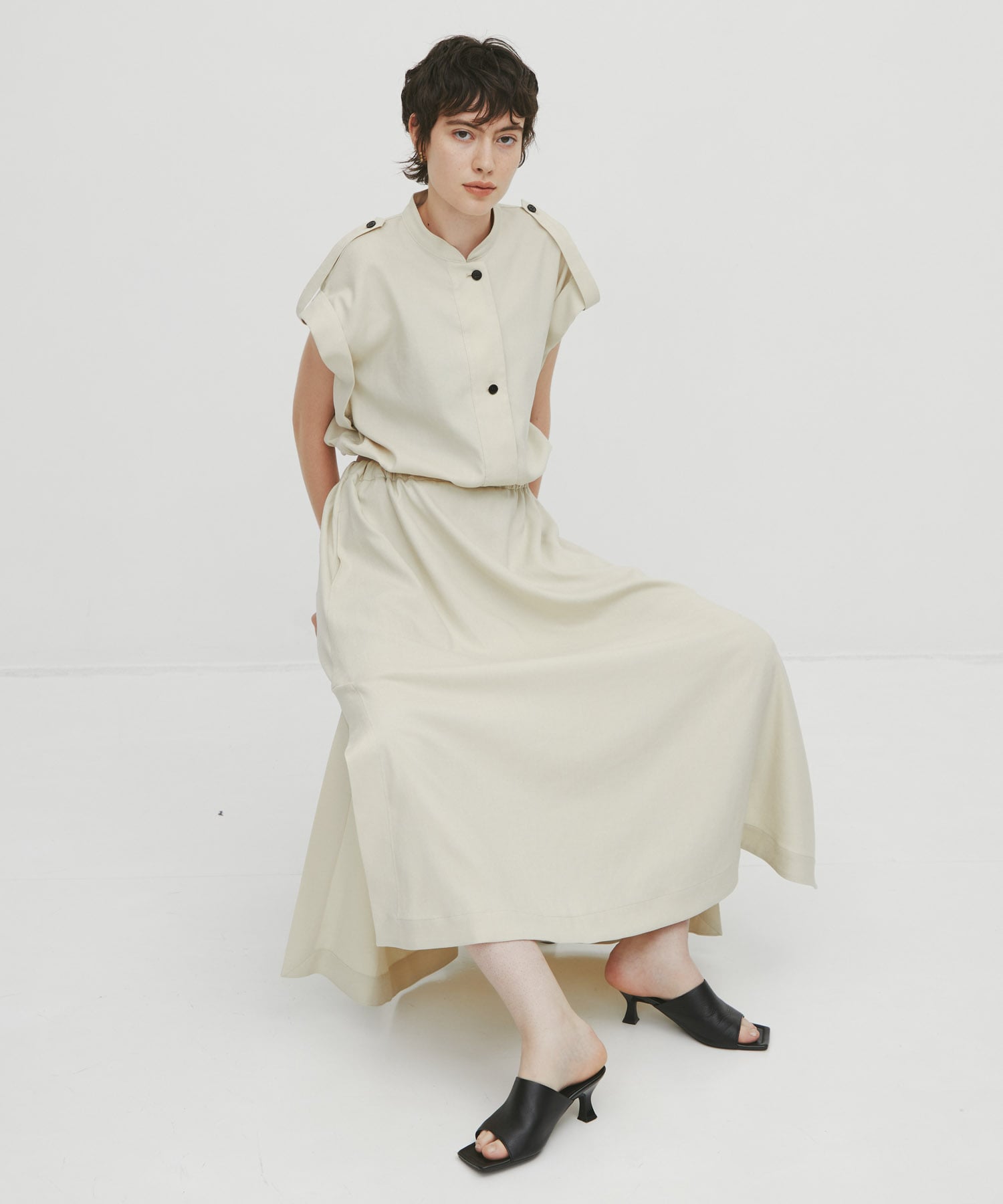Stand Collar Weist Gather Blouse THE TOKYO