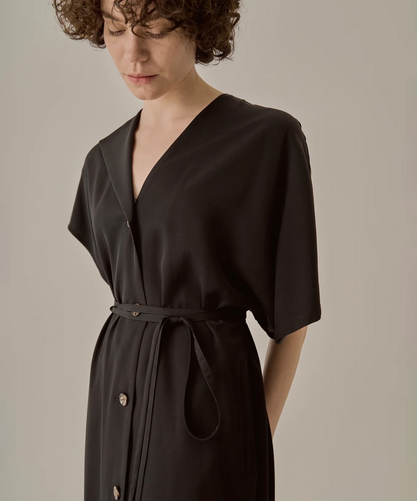 Ana asymmetry dress BK AKIRANAKA