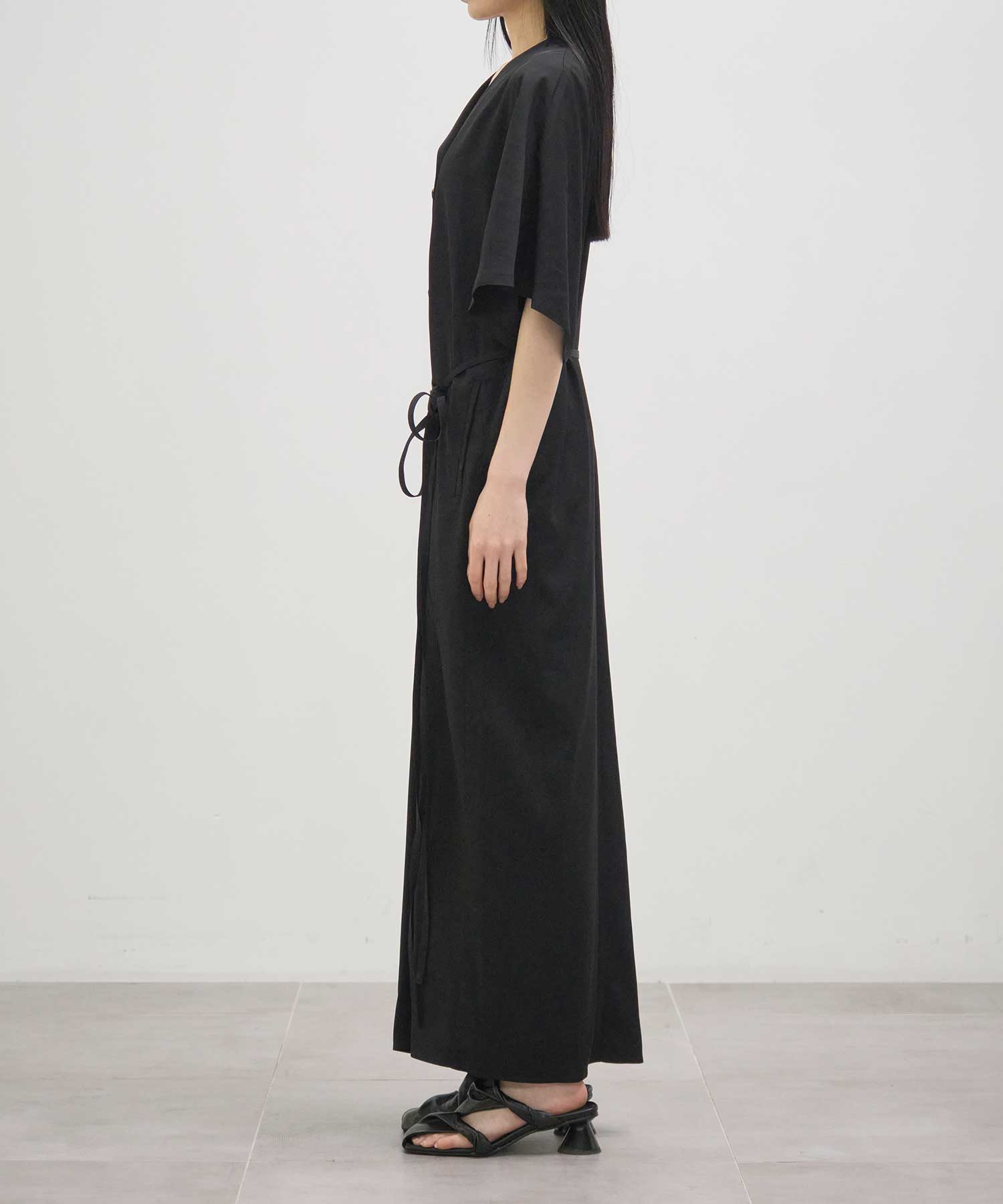 Ana asymmetry dress BK AKIRANAKA