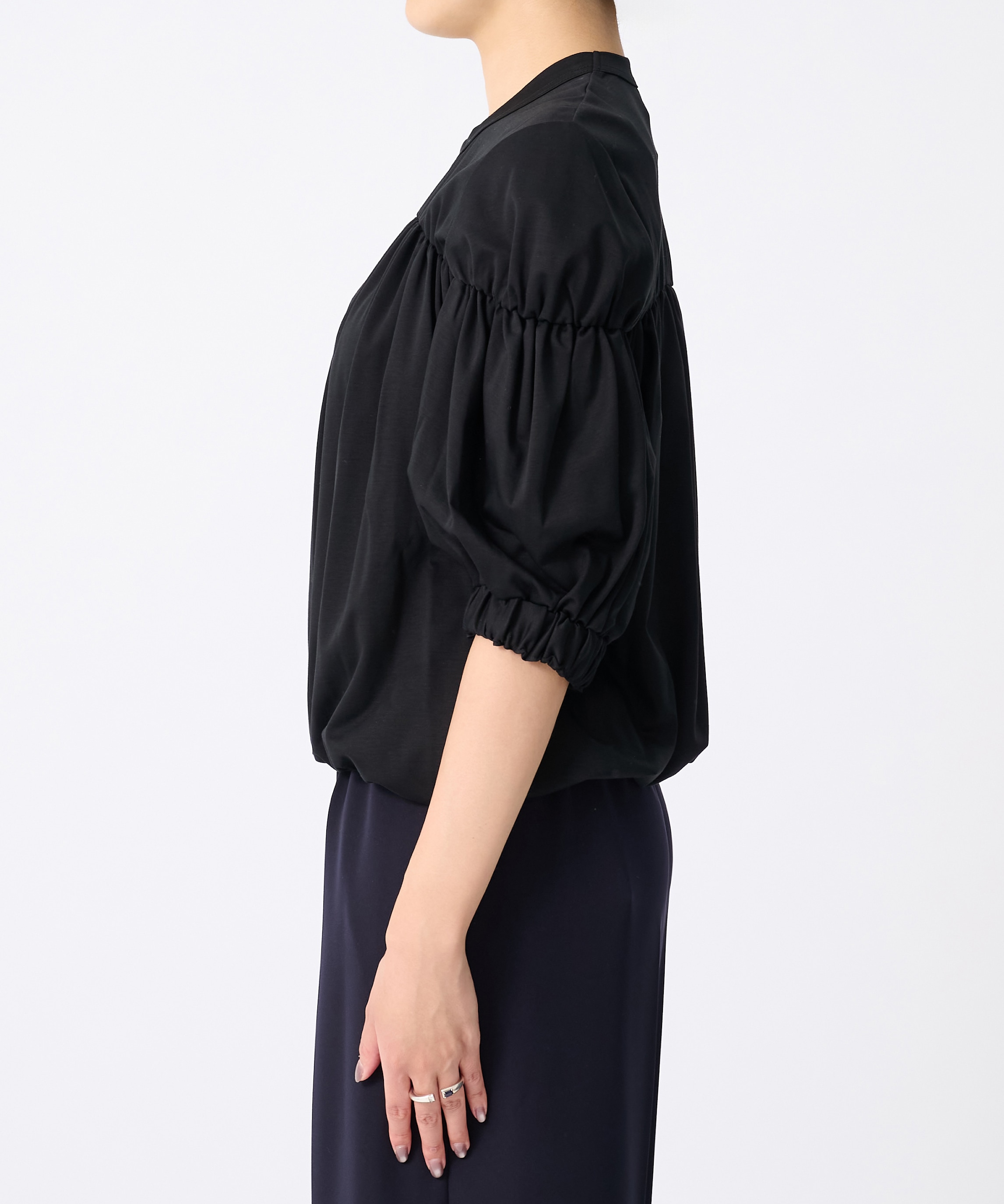 3O-T022-051 noir kei ninomiya