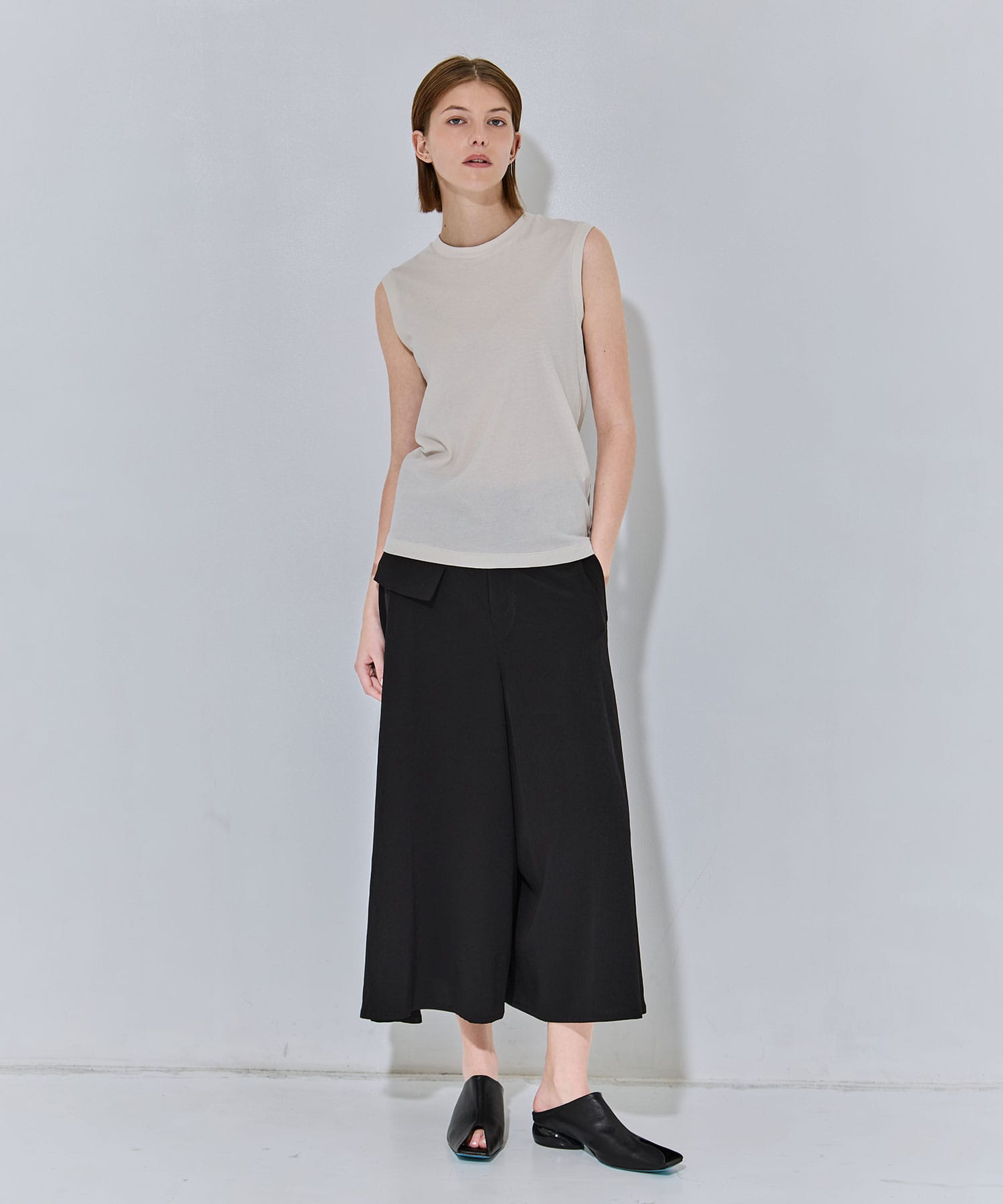 FRESCA NUBUCK REGULAR FIT TANKTOP ATON