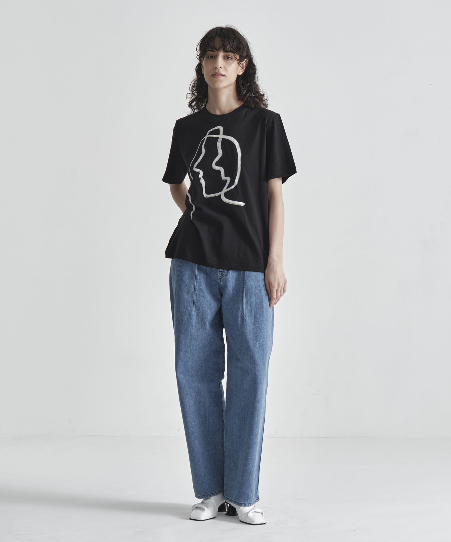 Line portrait T-shirt AKIRANAKA