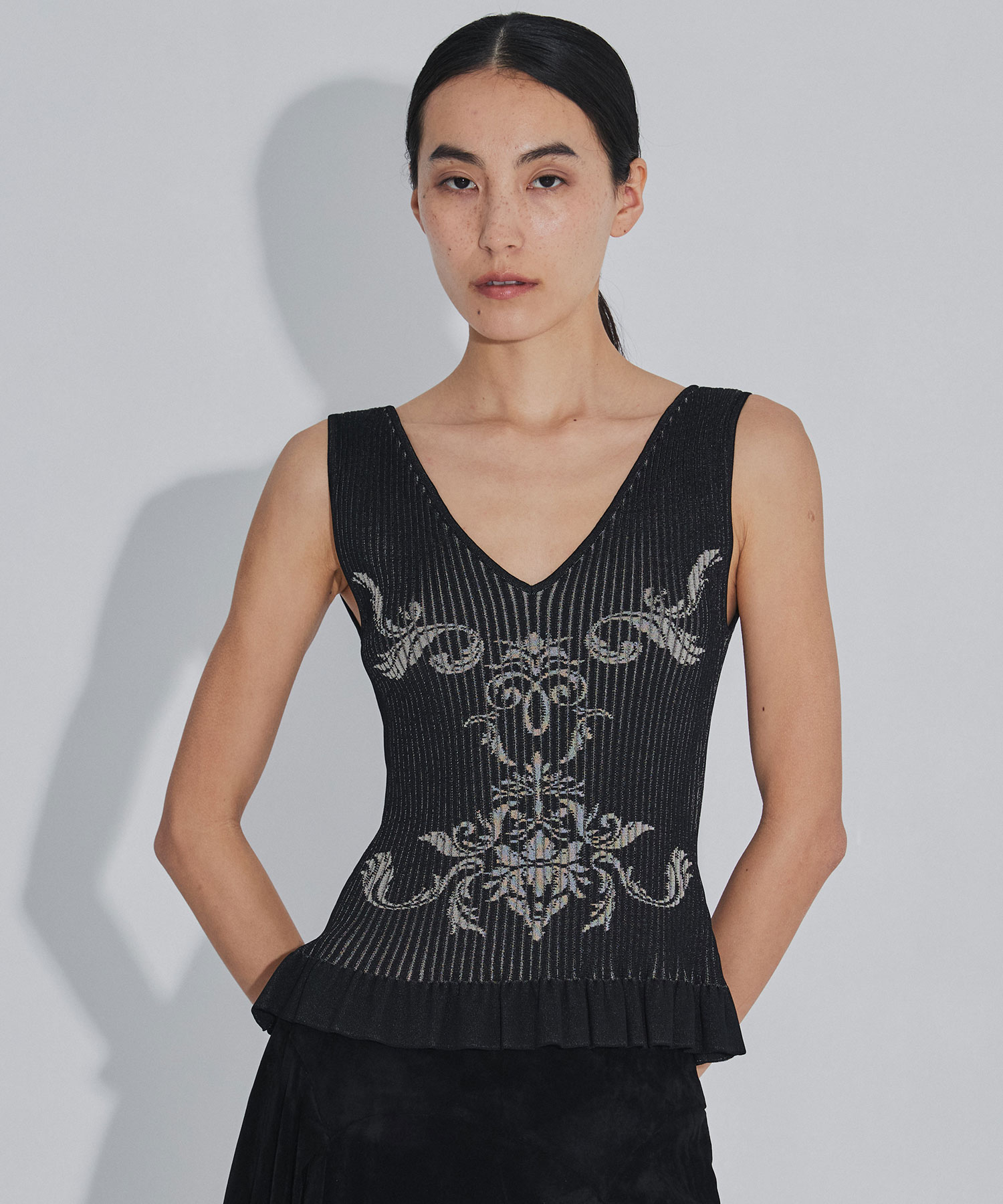 DAMASK-PATTERN RIB KNIT SLEEVELESS TOP FETICO