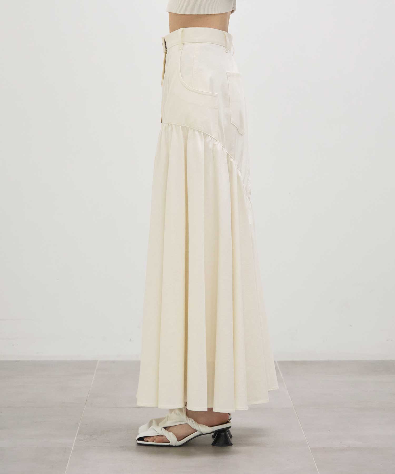 Pierina skirt WH AKIRANAKA