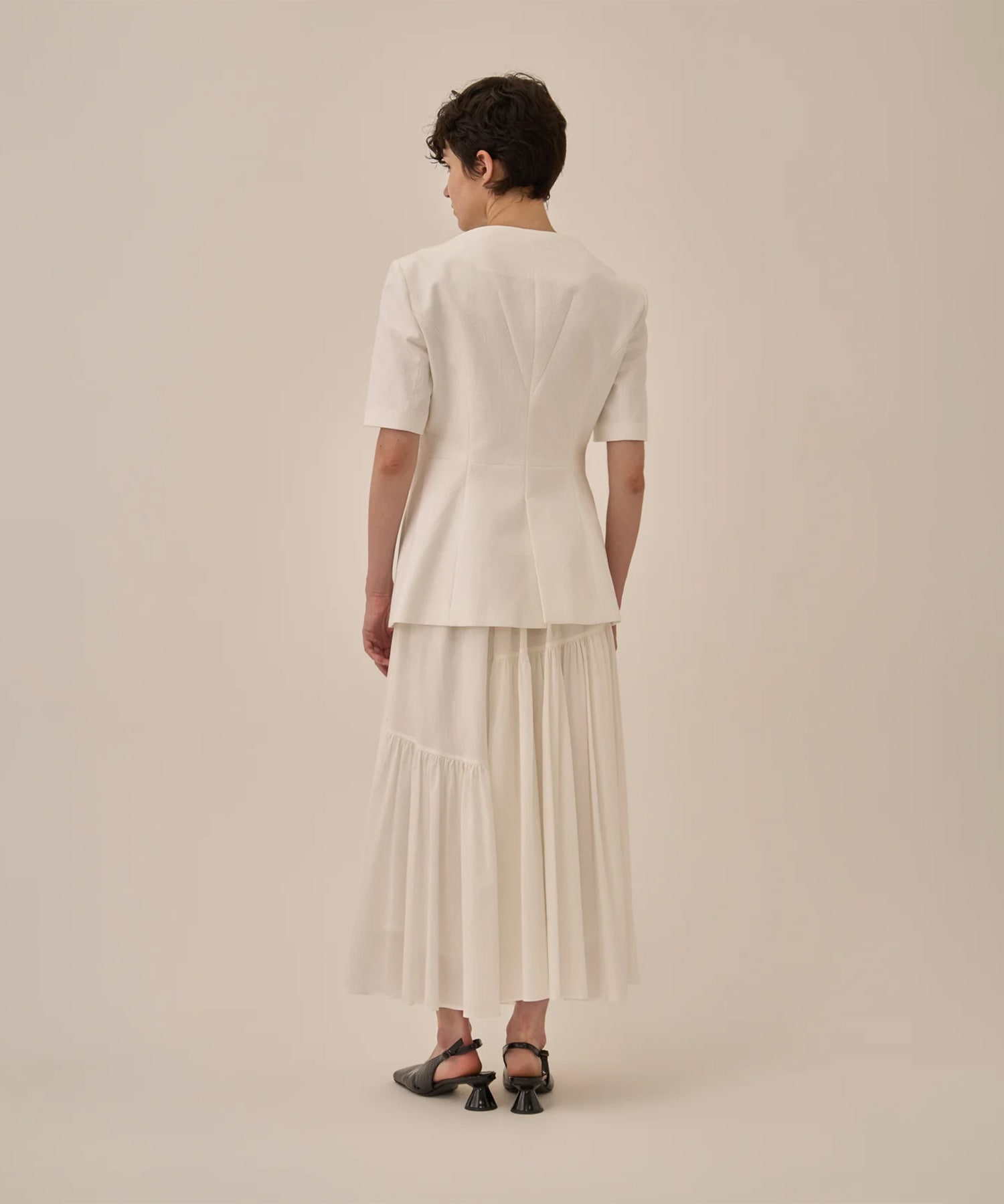 Sesilia half sleeve jacket AKIRANAKA