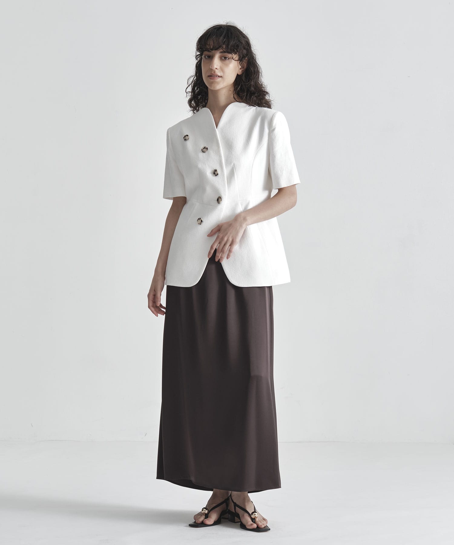 Sesilia half sleeve jacket AKIRANAKA