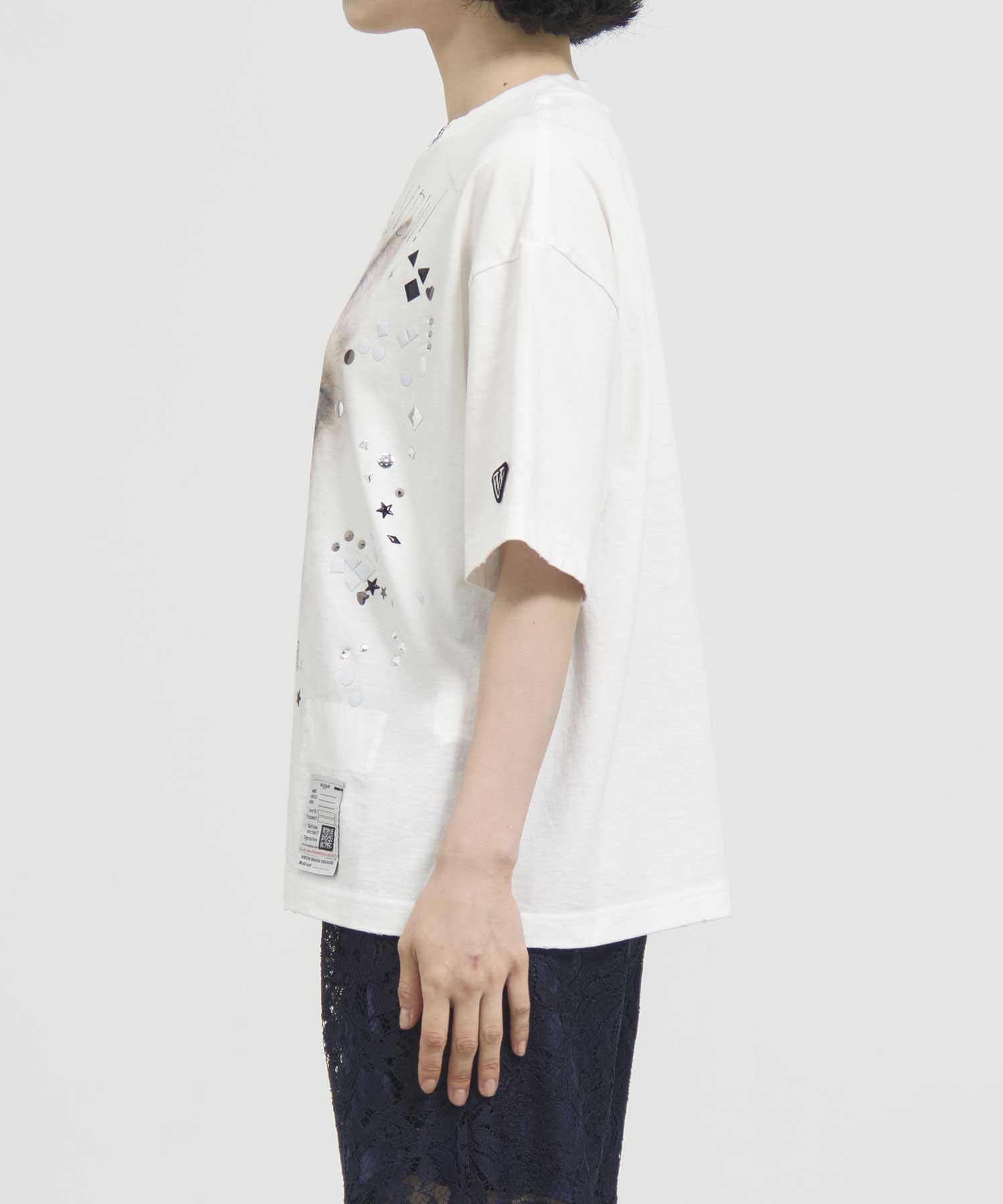 EMBELLISHED DISTRESSED TEE Maison MIHARA YASUHIRO