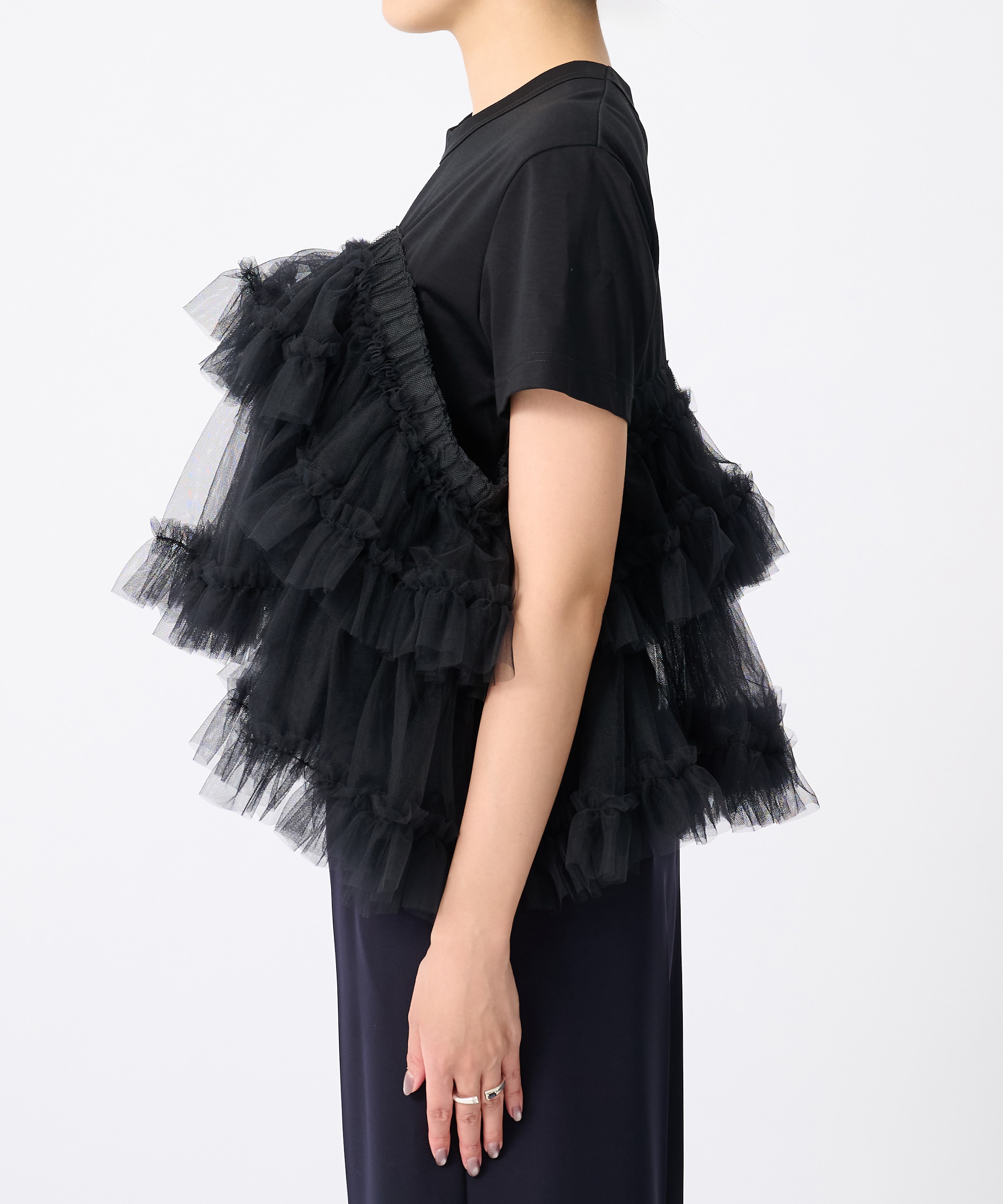 30-T002-051 noir kei ninomiya