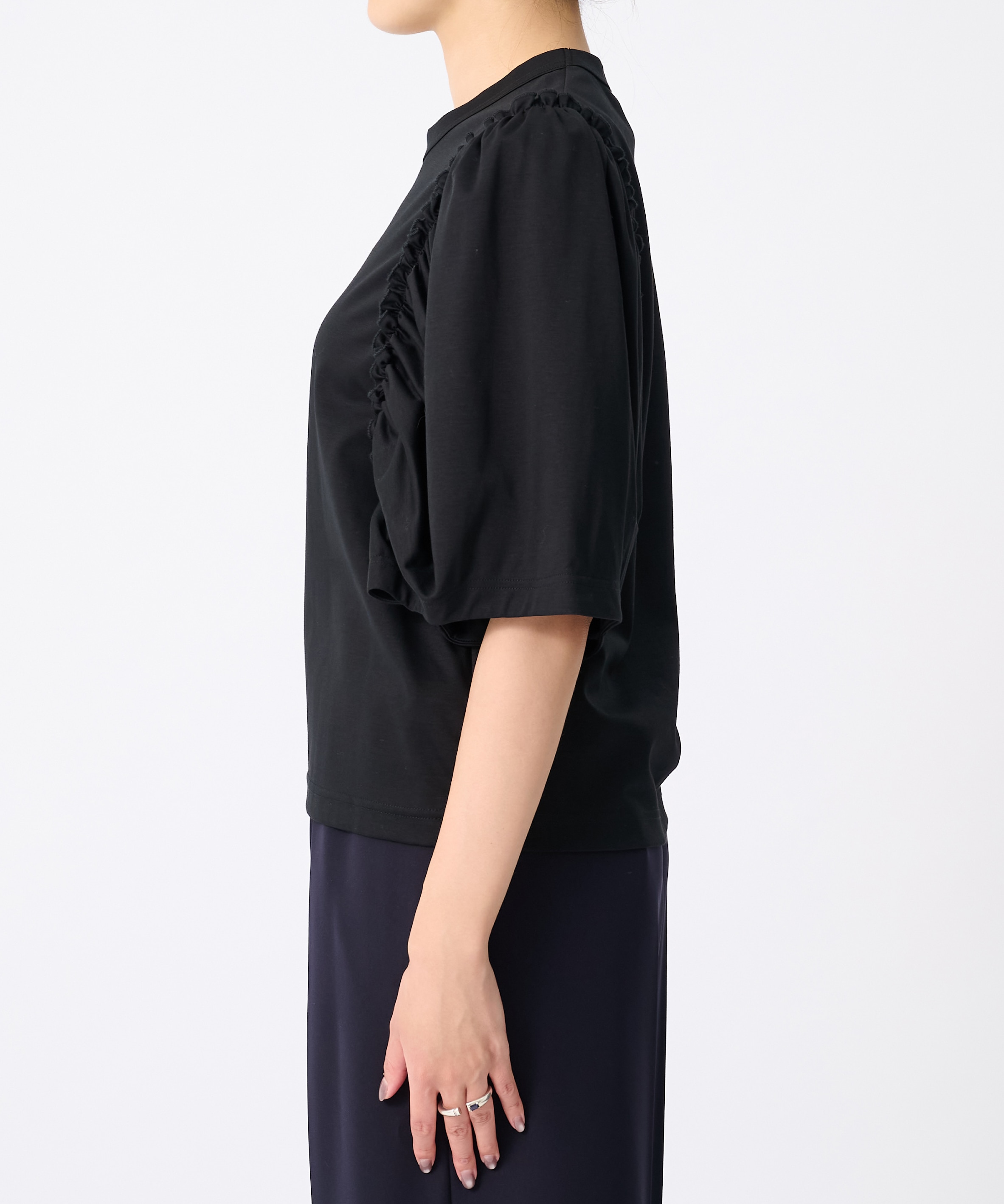 30-T016-051 noir kei ninomiya
