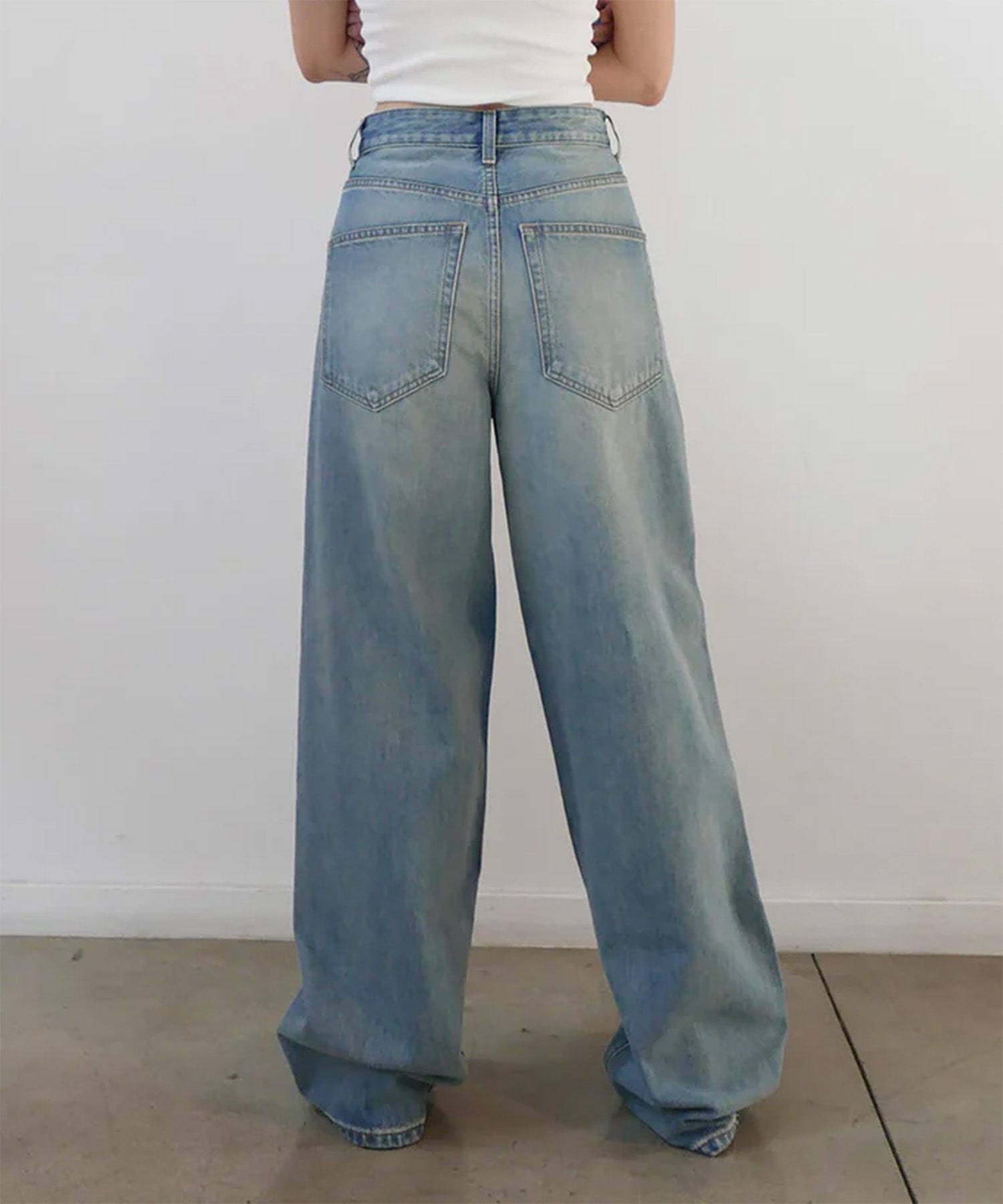 BAGGY WIDE FIT STUDIO R330