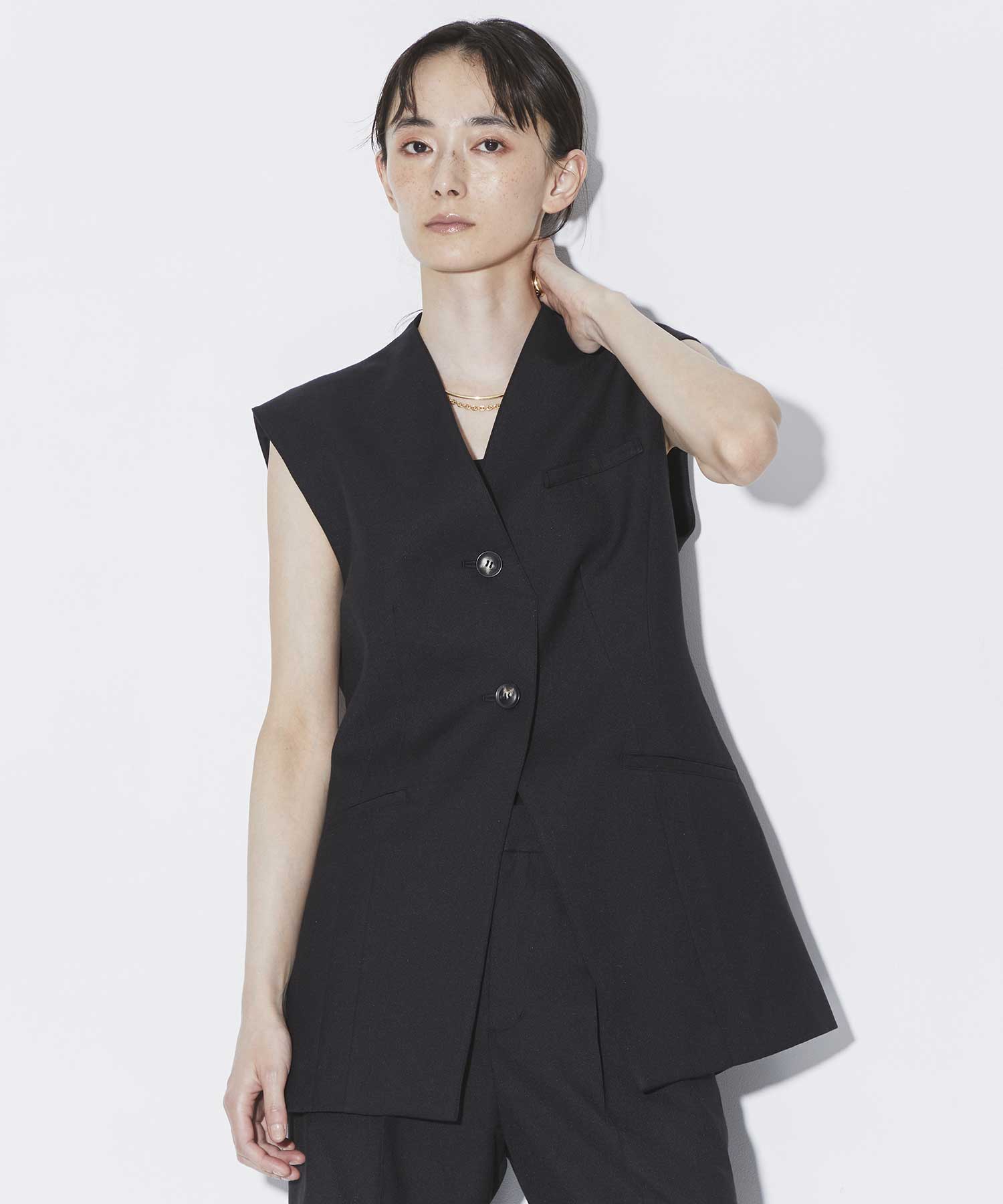 EX.V Neck Gilet AKIRANAKA