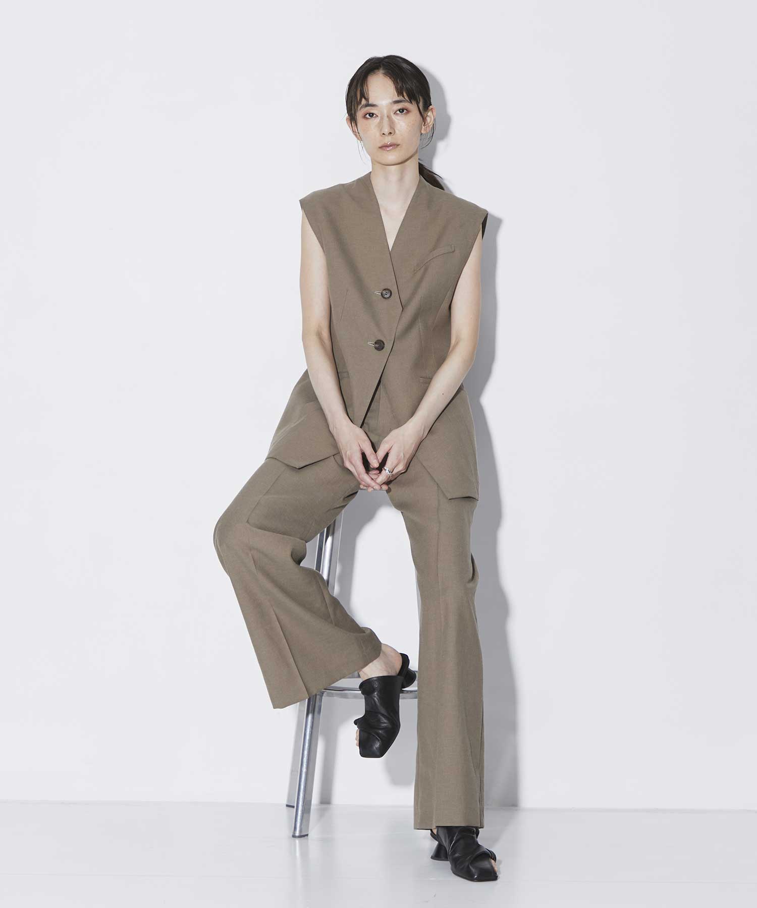 EX.V Neck Gilet AKIRANAKA