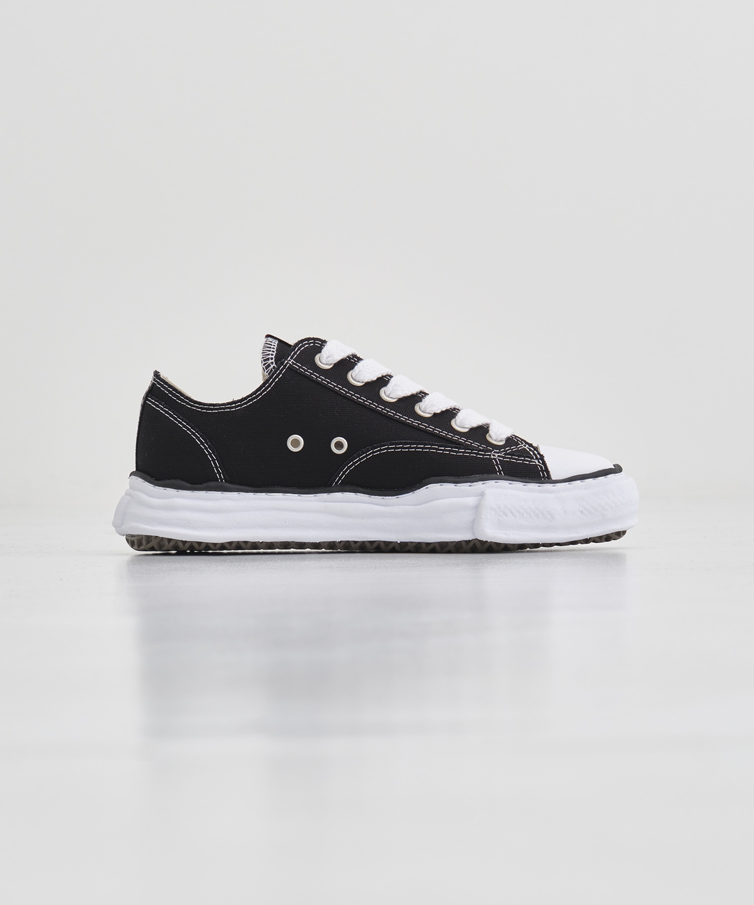 PETERSON Low Original Sole Canvas Low-Top Sneakers Maison MIHARA YASUHIRO