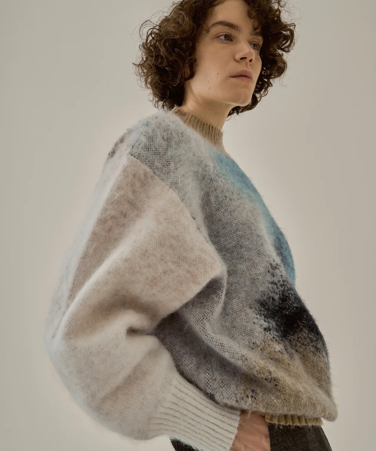 Ricarda knit pullover AKIRANAKA