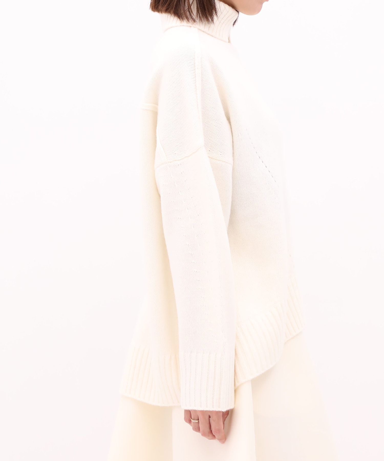 OVERSIZE TURTLENECK KNIT CINOH