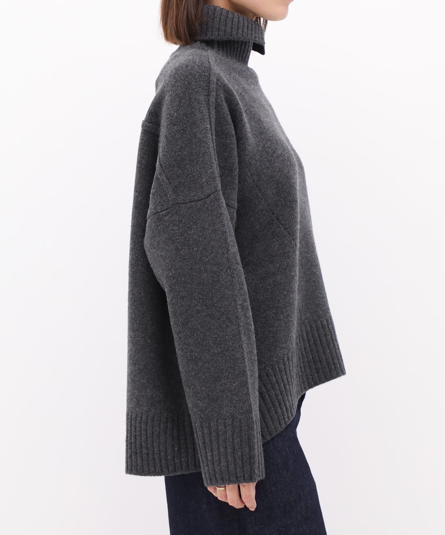 OVERSIZE TURTLENECK KNIT CINOH
