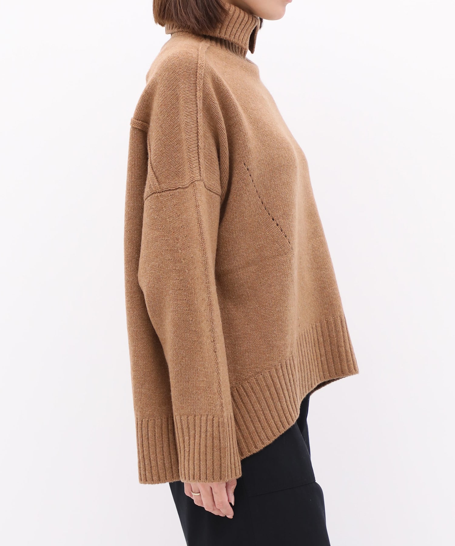 OVERSIZE TURTLENECK KNIT CINOH