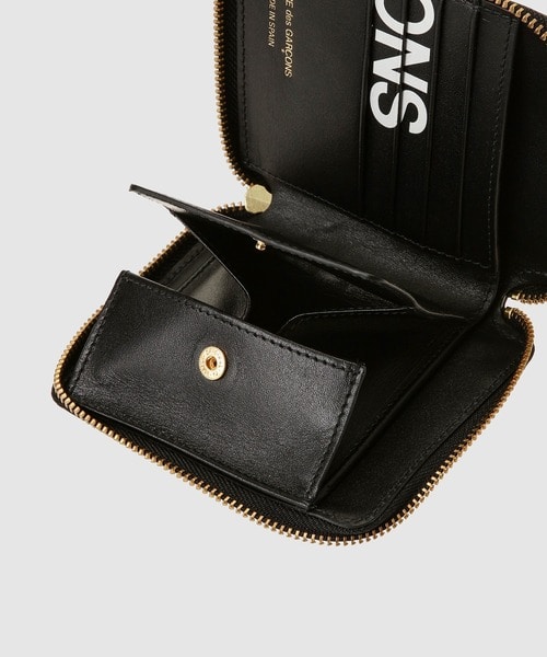 8Z-T021-051 HUGE LOGO Wallet Comme des Garcons