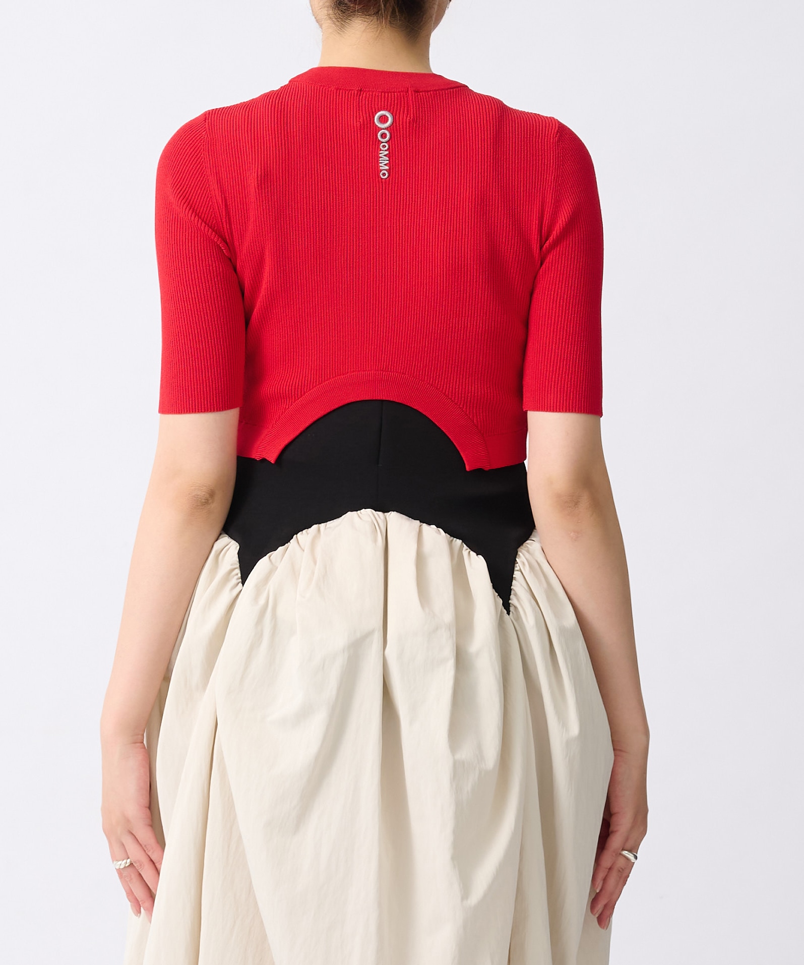 CIRCLE CUT SHORT KT TOP OMMO