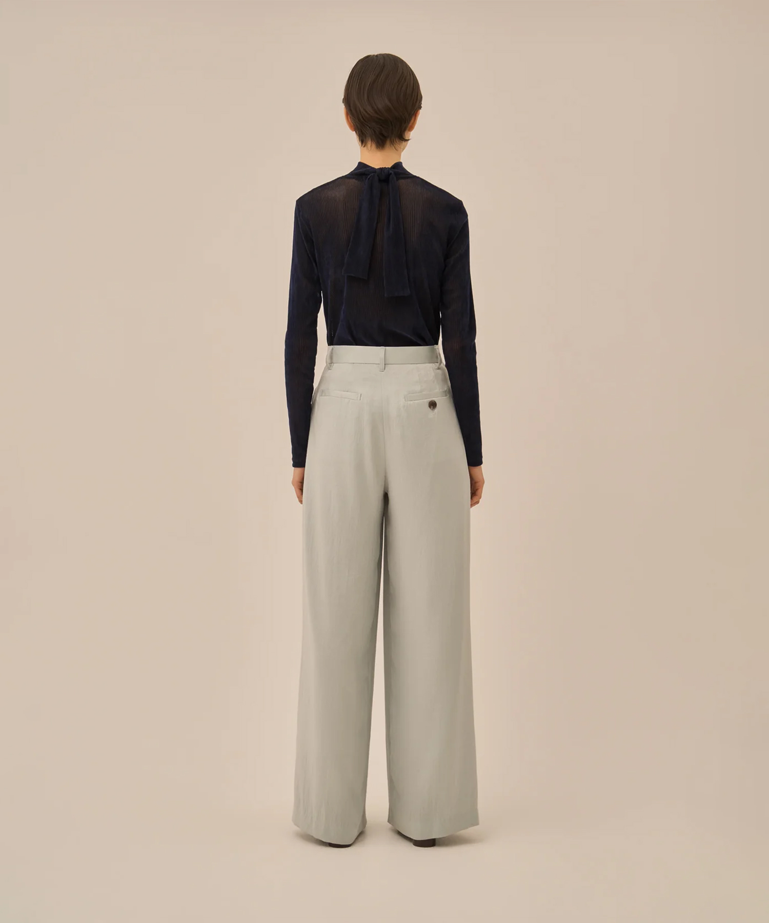 Claudia tie coller jersey pullover NV AKIRANAKA