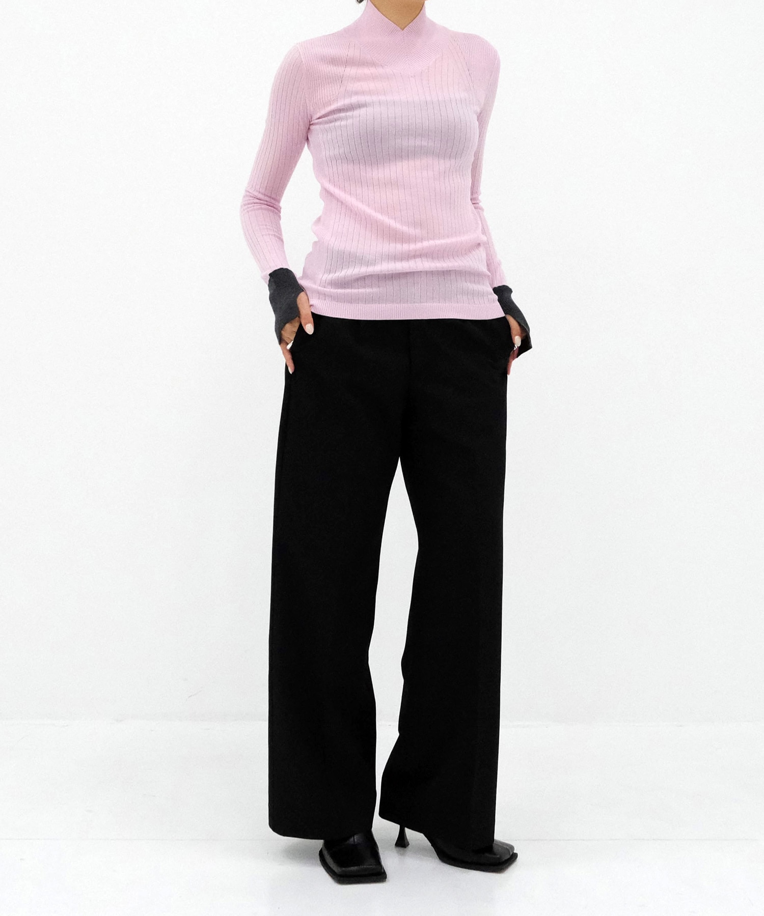 15.5 MICRON WOOL SOFT V-NECK KNIT CINOH