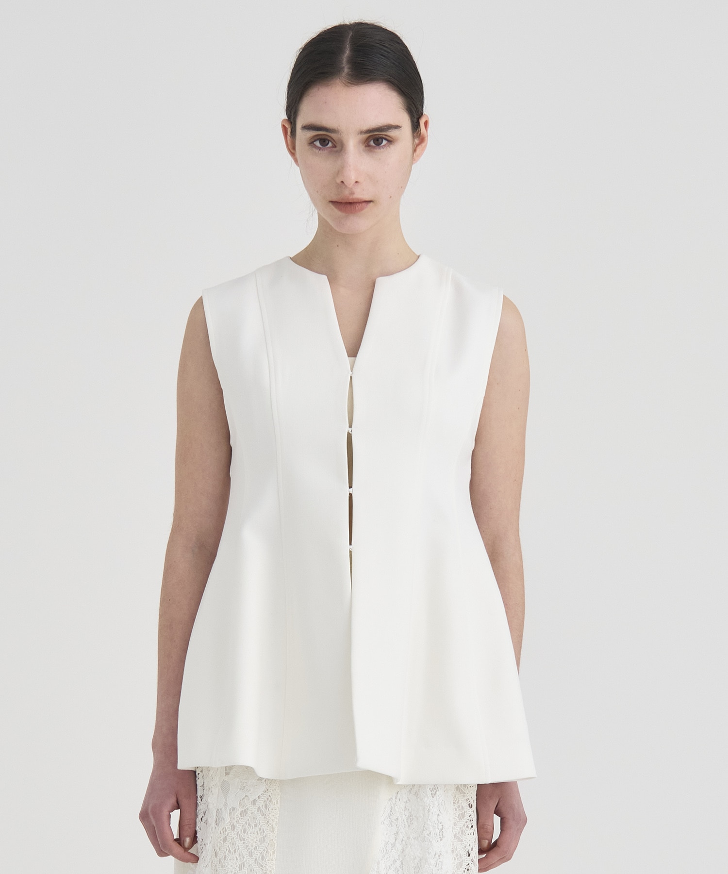 Arch Pattern Cut Vest RITAN