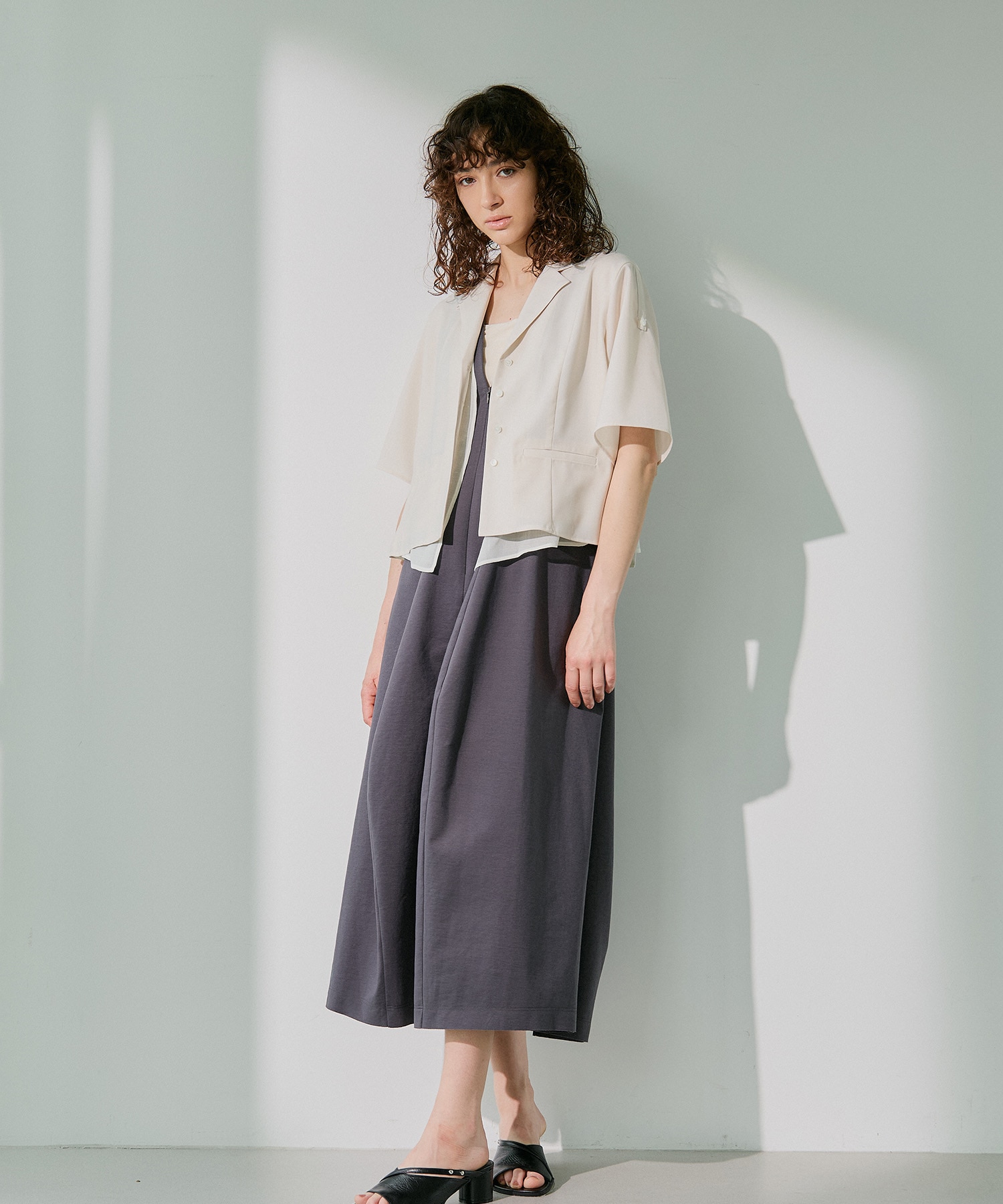Arch Pattern Cut One-Piece RITAN