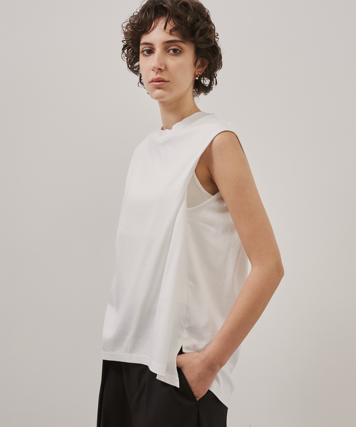 Cape Nosleeve Tshirt CITY TOKYO